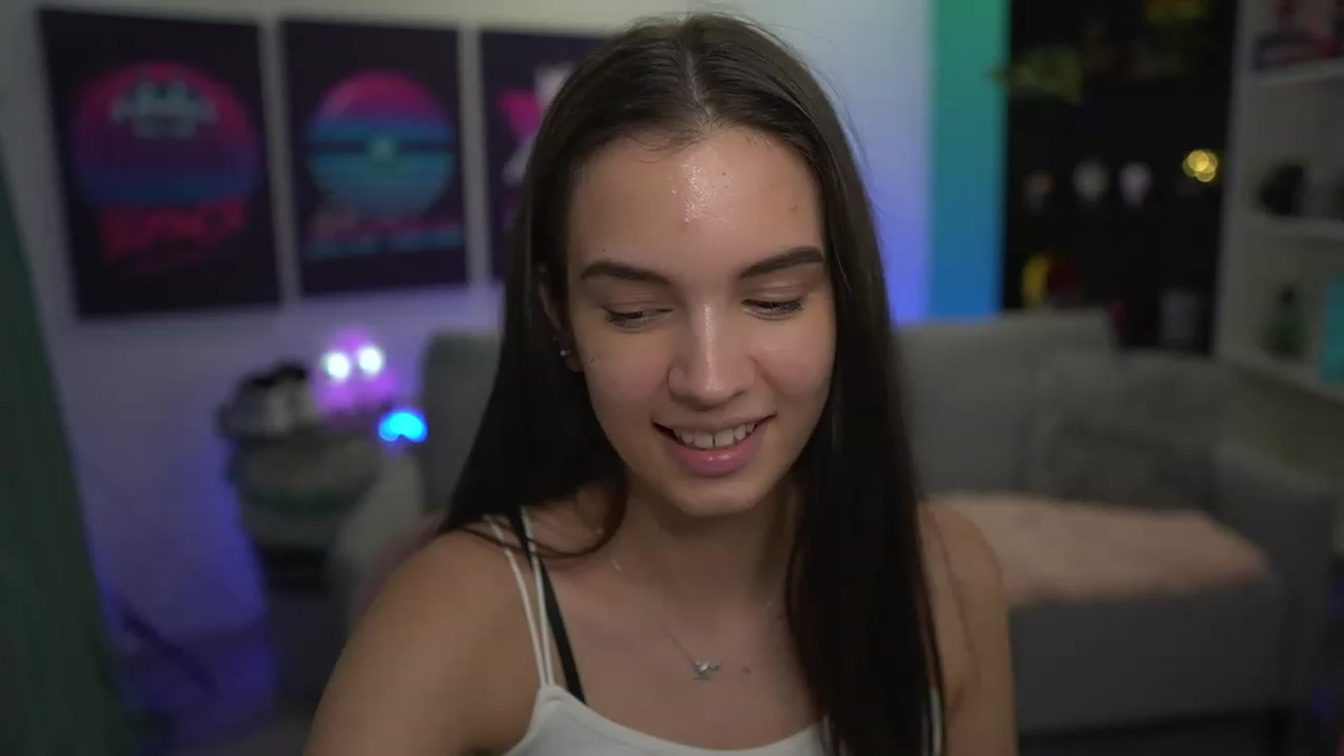 Gallery image thumbnail from Kylie_Quinn's myfreecams stream on, 11/29/2022, 24:13 image 2 of 20