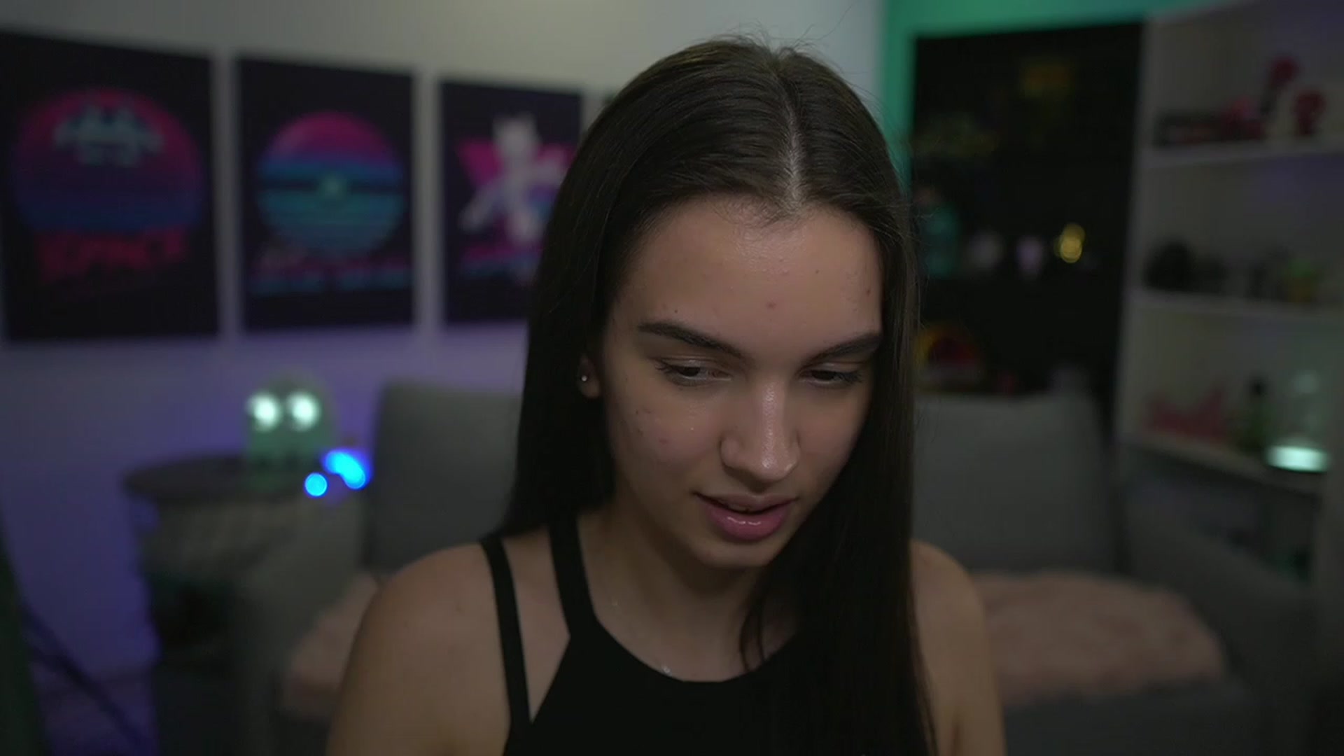 Gallery image thumbnail from Kylie_Quinn's myfreecams stream on, 12/02/2022, 22:14 image 16 of 20