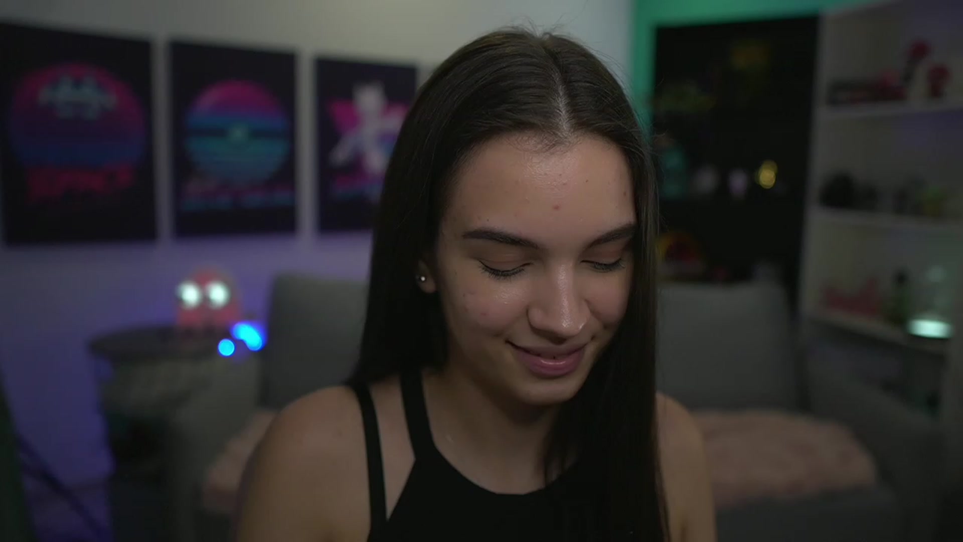 Gallery image thumbnail from Kylie_Quinn's myfreecams stream on, 12/02/2022, 22:14 image 17 of 20