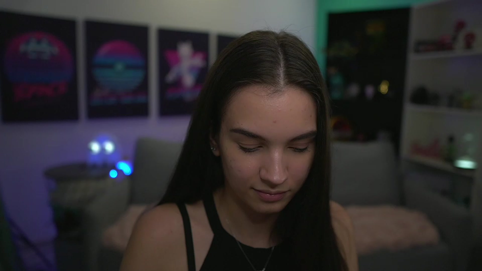 Gallery image thumbnail from Kylie_Quinn's myfreecams stream on, 12/03/2022, 24:54 image 18 of 20