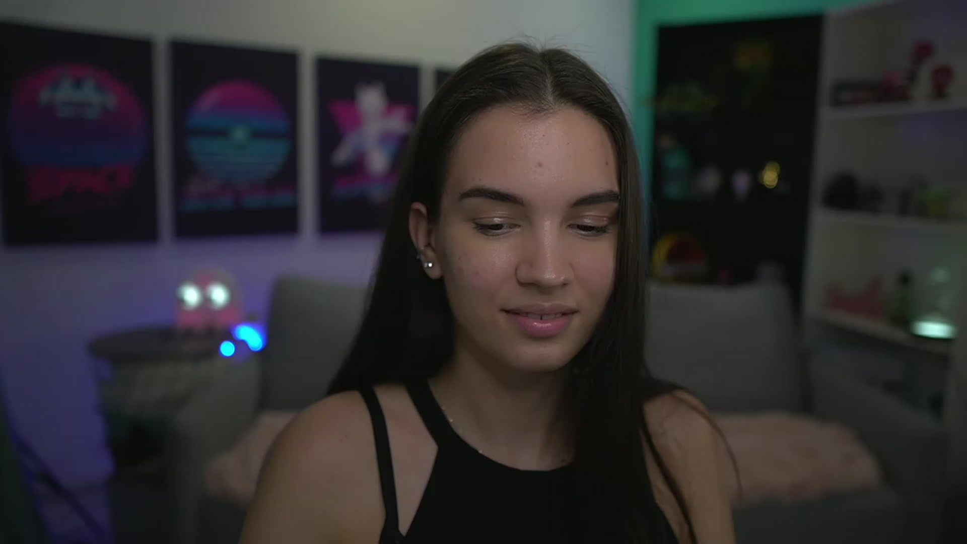 Gallery image thumbnail from Kylie_Quinn's myfreecams stream on, 12/03/2022, 24:54 image 1 of 20