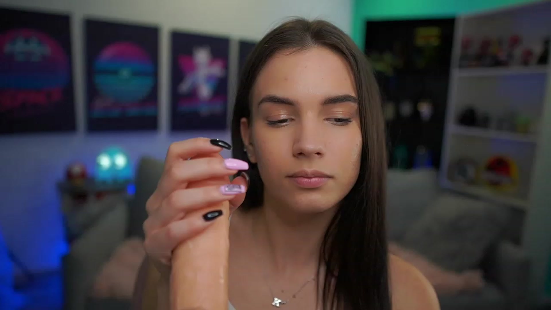 Gallery image thumbnail from Kylie_Quinn's myfreecams stream on, 12/06/2022, 18:07 image 15 of 20