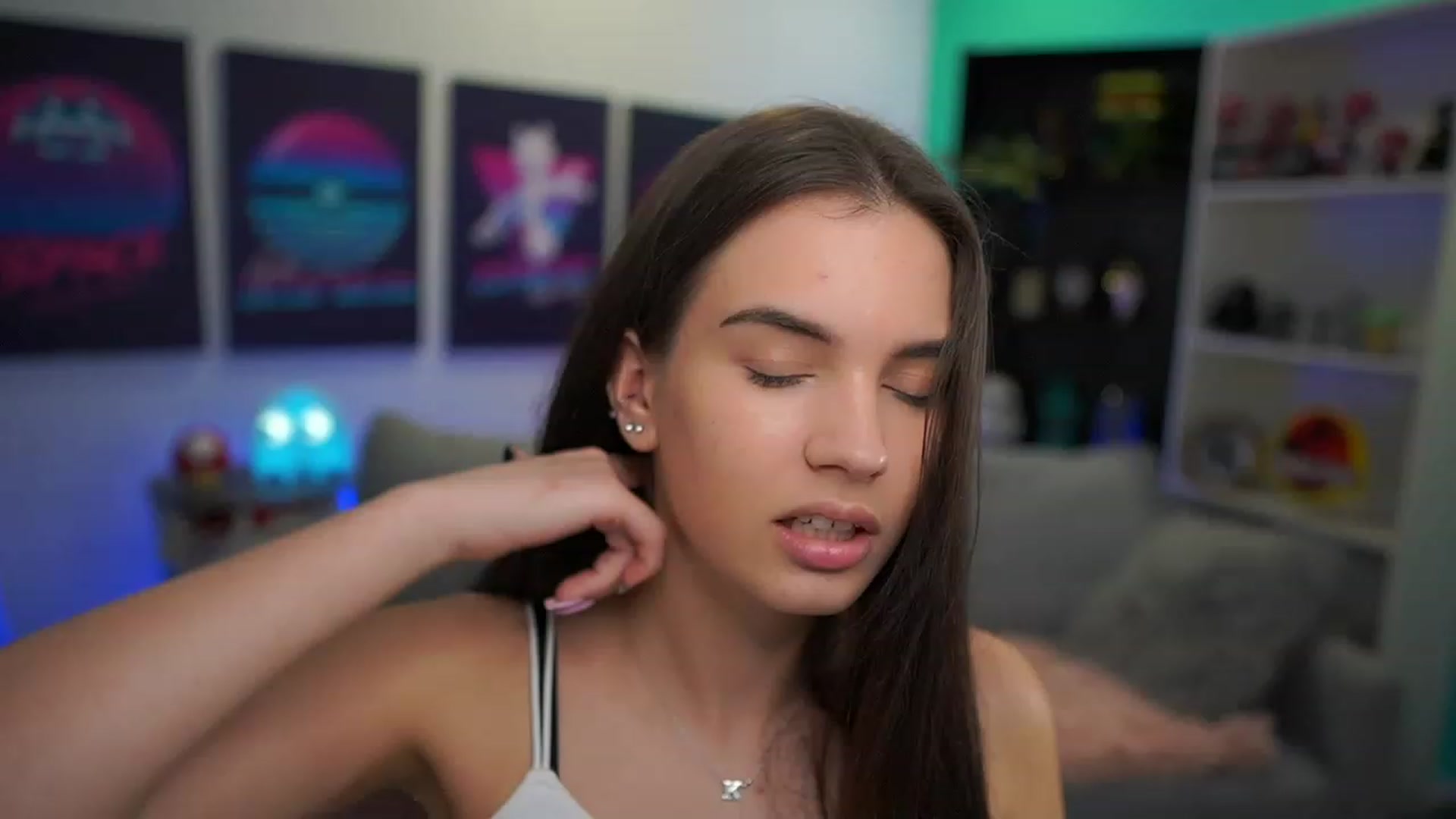 Gallery image thumbnail from Kylie_Quinn's myfreecams stream on, 12/06/2022, 18:30 image 17 of 20