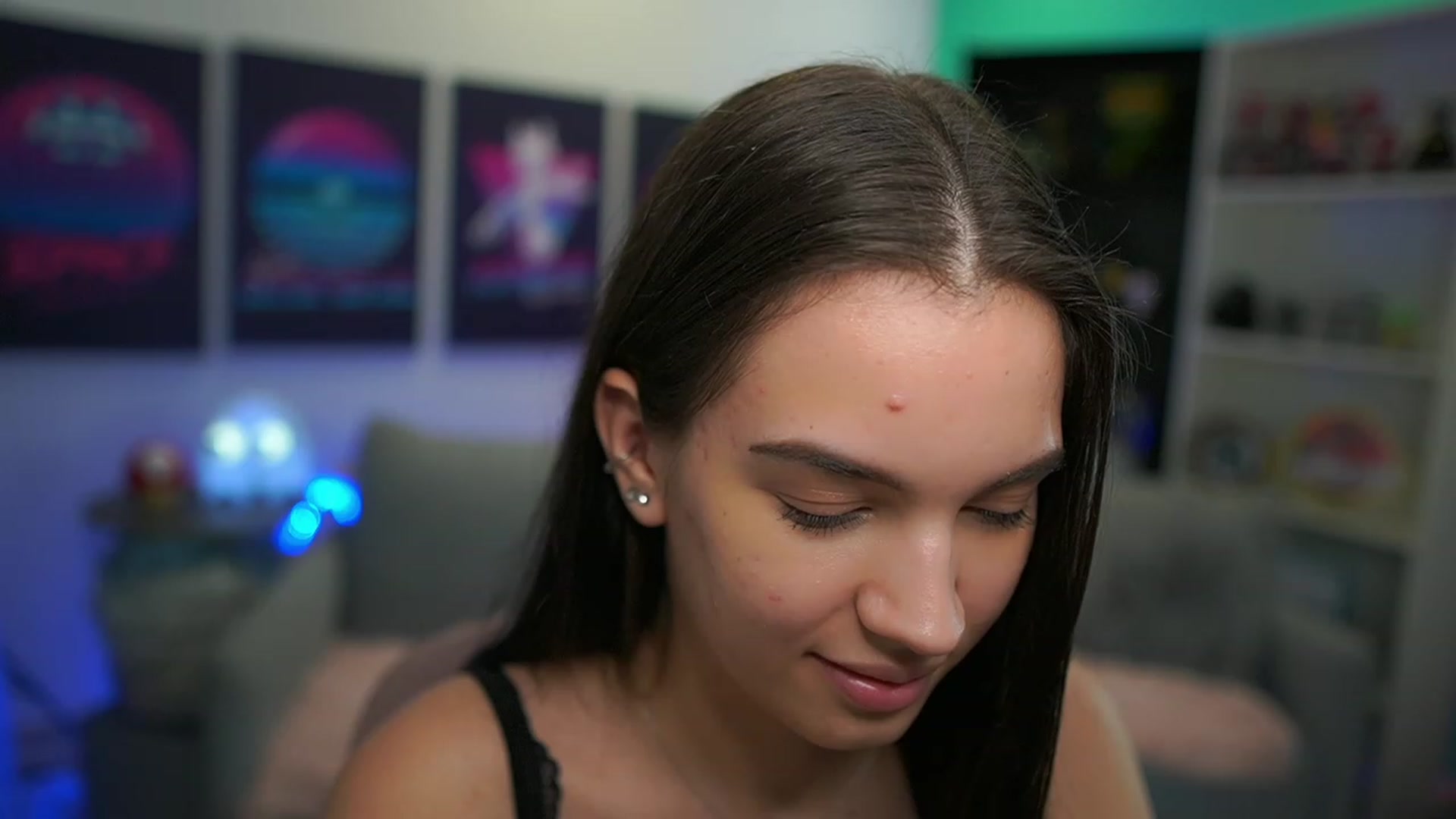 Gallery image thumbnail from Kylie_Quinn's myfreecams stream on, 12/07/2022, 21:27 image 15 of 20