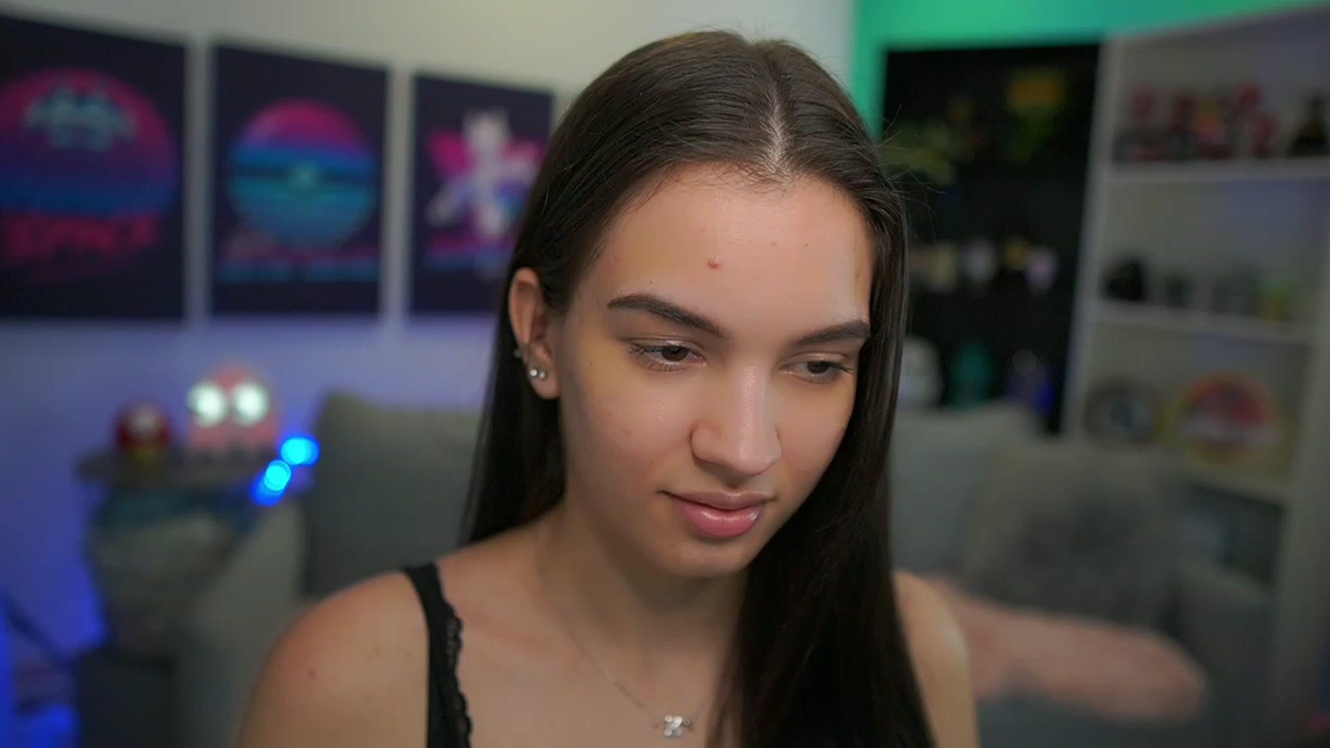 Gallery image thumbnail from Kylie_Quinn's myfreecams stream on, 12/07/2022, 21:27 image 1 of 20