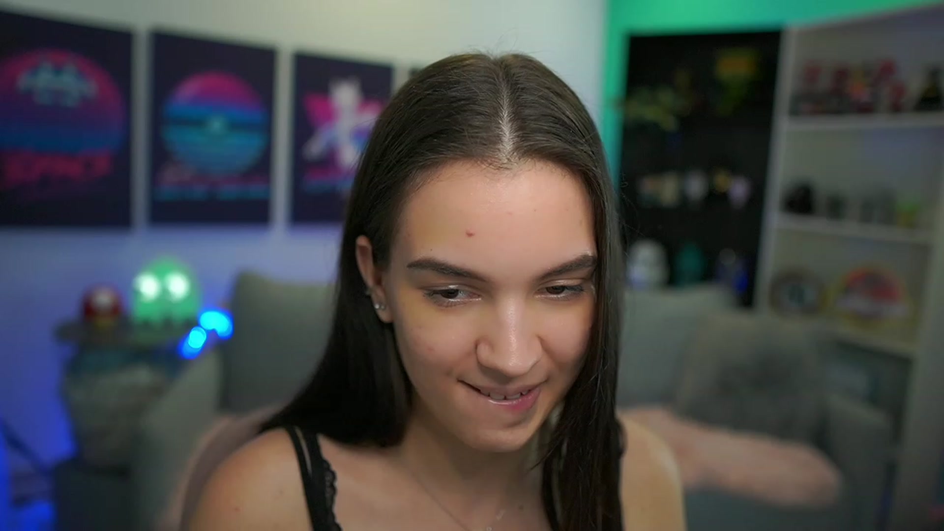 Gallery image thumbnail from Kylie_Quinn's myfreecams stream on, 12/07/2022, 21:27 image 18 of 20