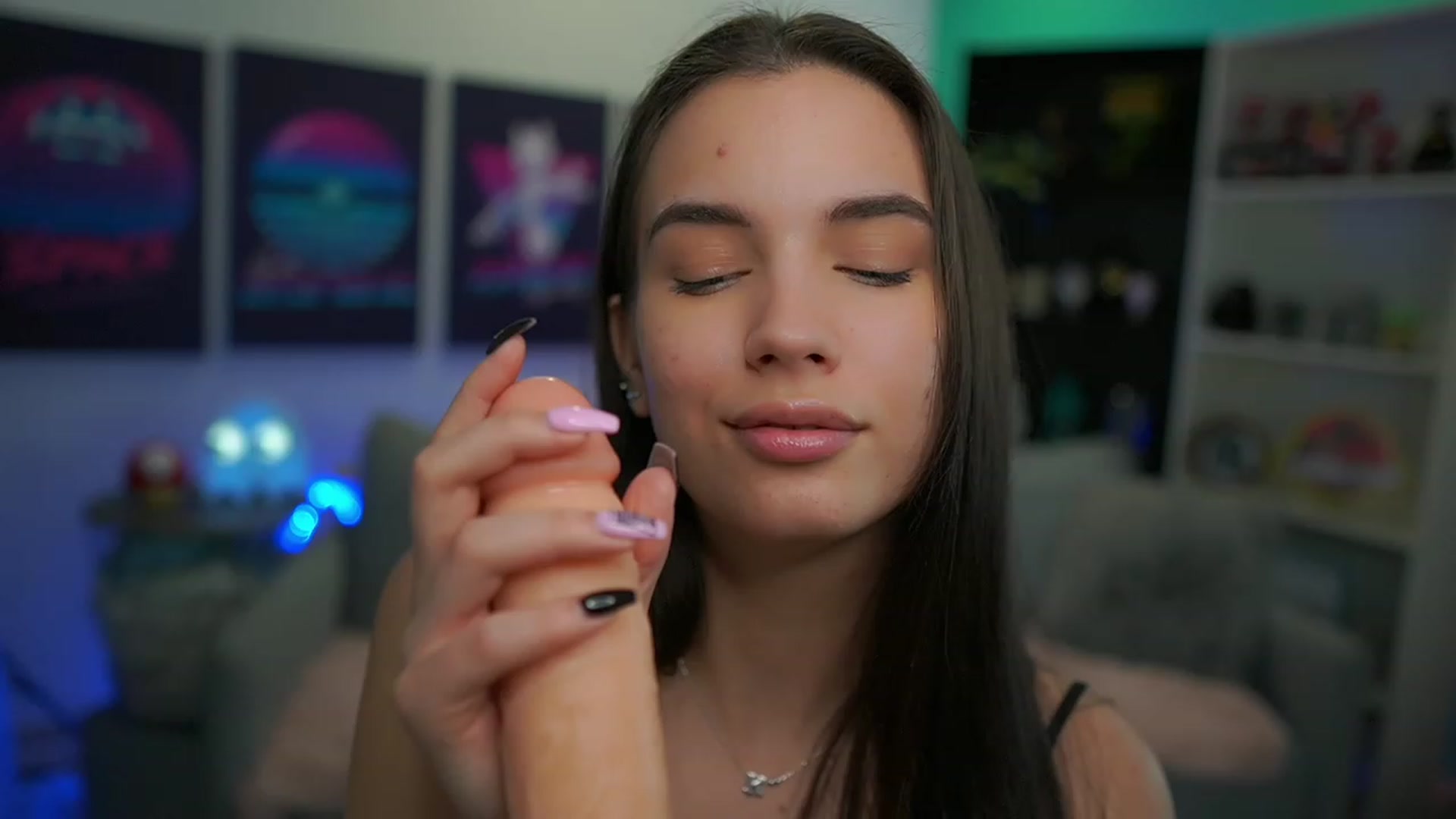 Gallery image thumbnail from Kylie_Quinn's myfreecams stream on, 12/07/2022, 22:34 image 3 of 20