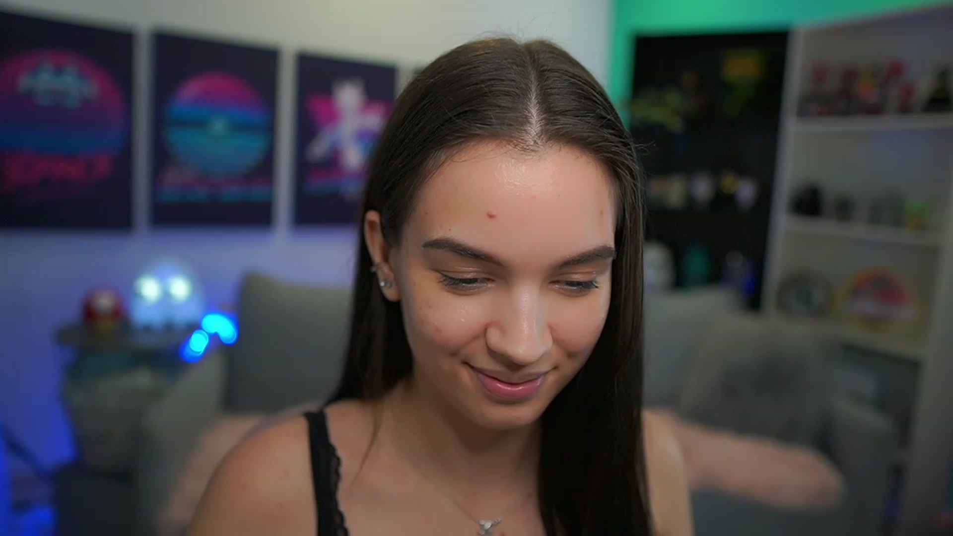 Gallery image thumbnail from Kylie_Quinn's myfreecams stream on, 12/07/2022, 22:34 image 1 of 20