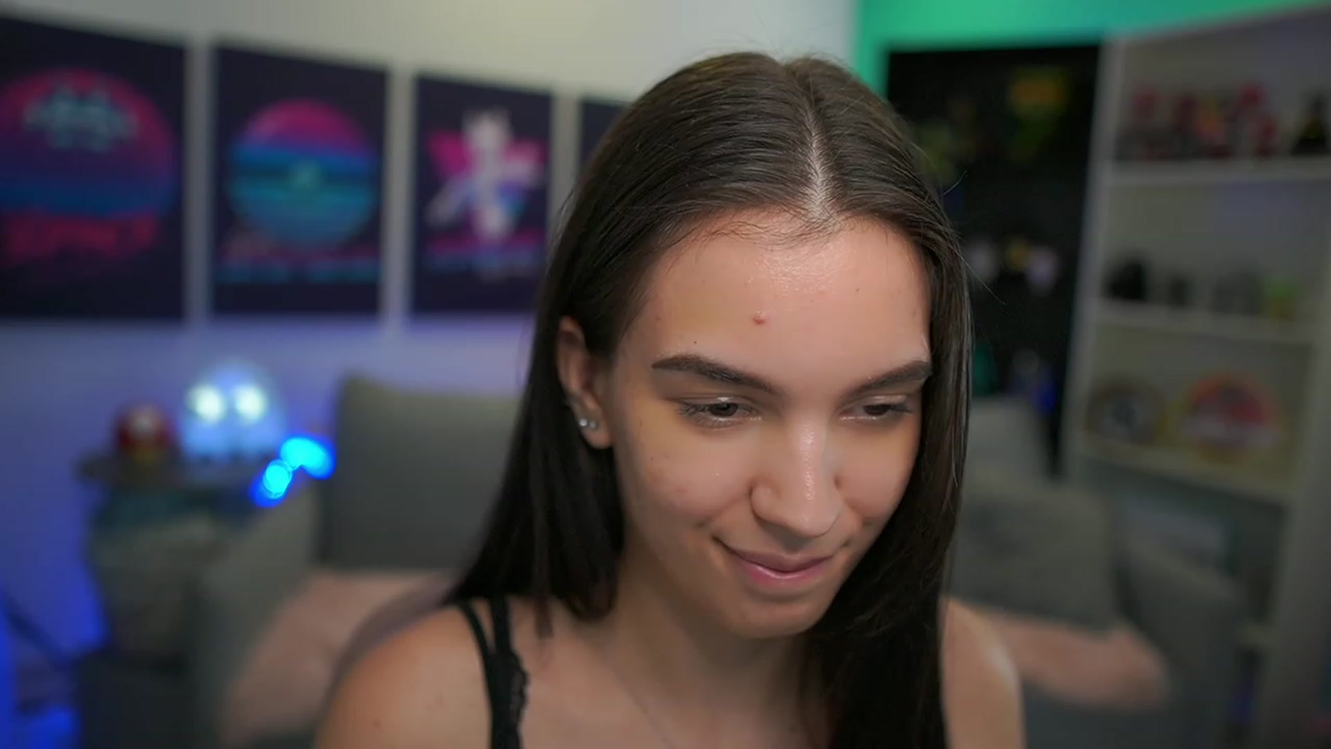 Gallery image thumbnail from Kylie_Quinn's myfreecams stream on, 12/08/2022, 24:05 image 10 of 20