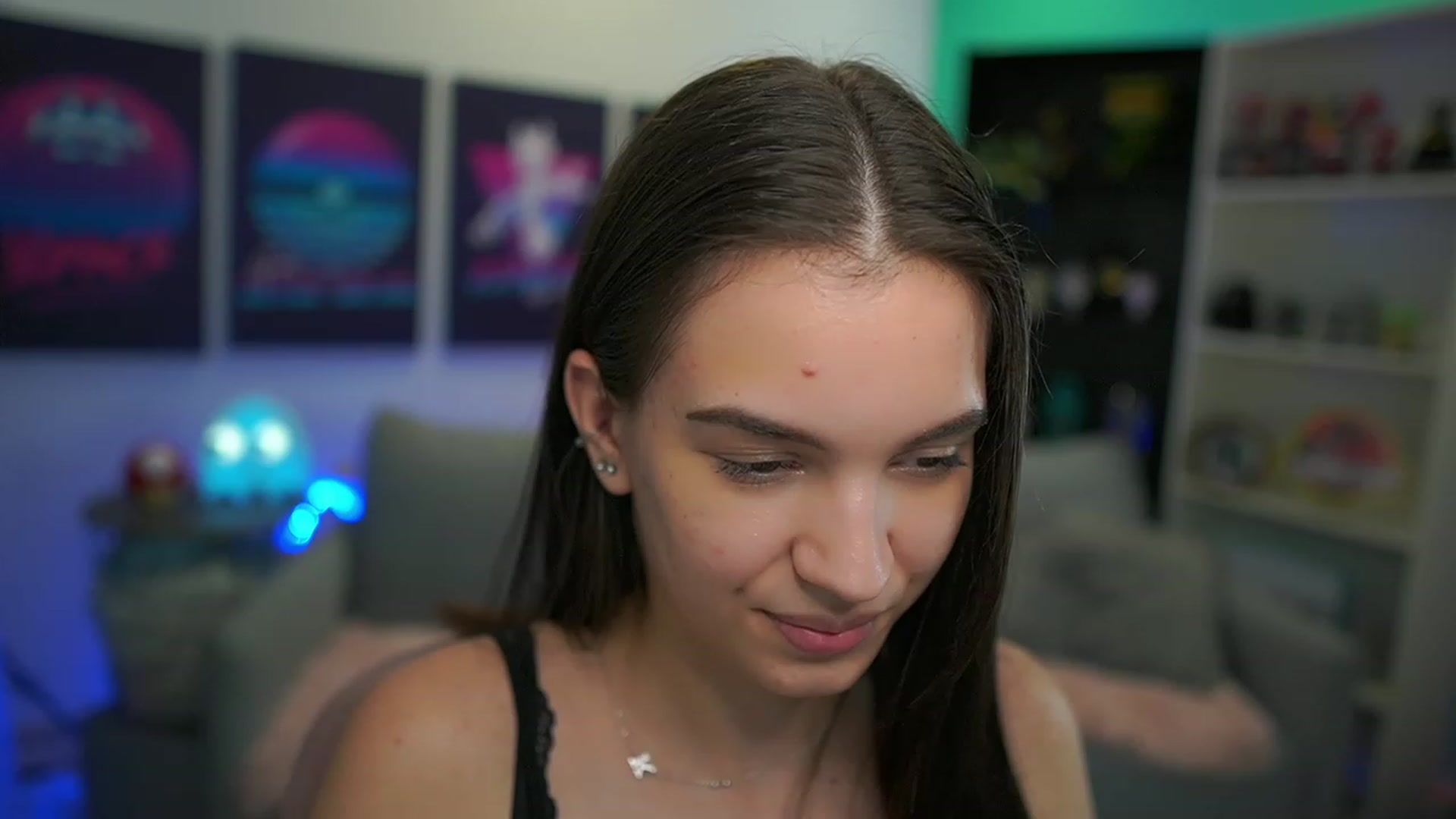 Gallery image thumbnail from Kylie_Quinn's myfreecams stream on, 12/08/2022, 24:05 image 3 of 20