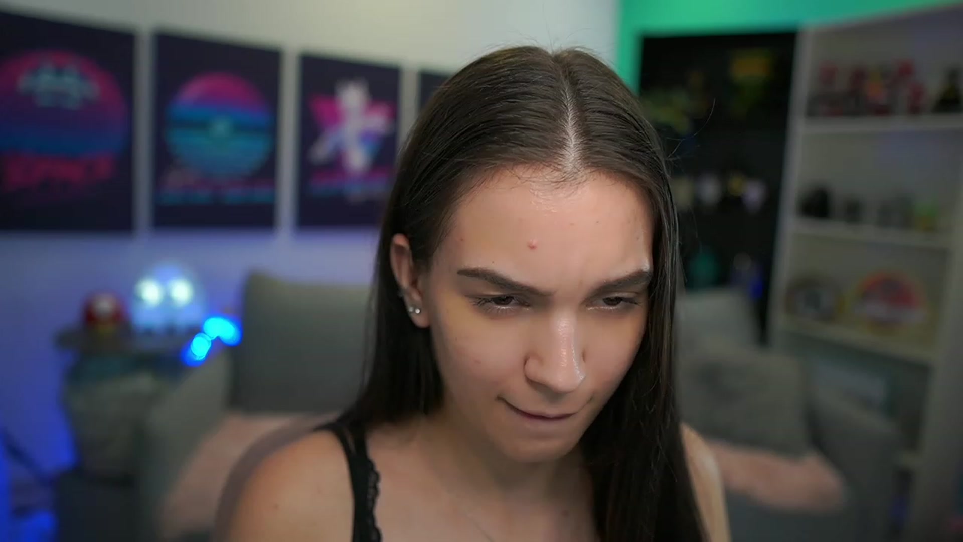 Gallery image thumbnail from Kylie_Quinn's myfreecams stream on, 12/08/2022, 24:05 image 8 of 20