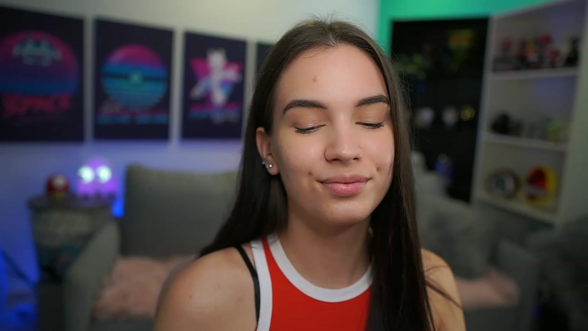 Gallery image thumbnail from Kylie_Quinn's myfreecams stream on, 12/08/2022, 20:02 image 19 of 20