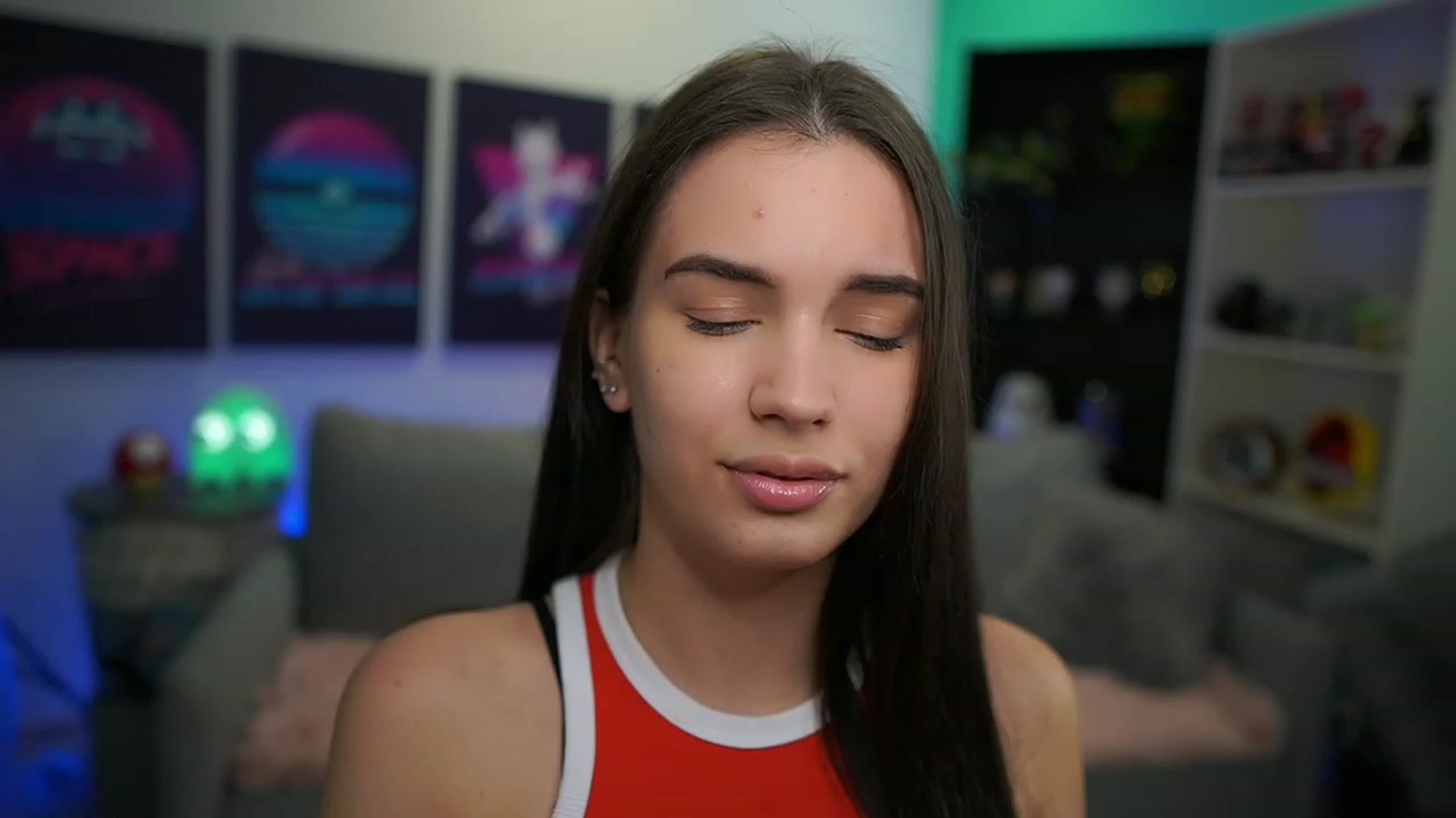 Gallery image thumbnail from Kylie_Quinn's myfreecams stream on, 12/08/2022, 20:02 image 12 of 20