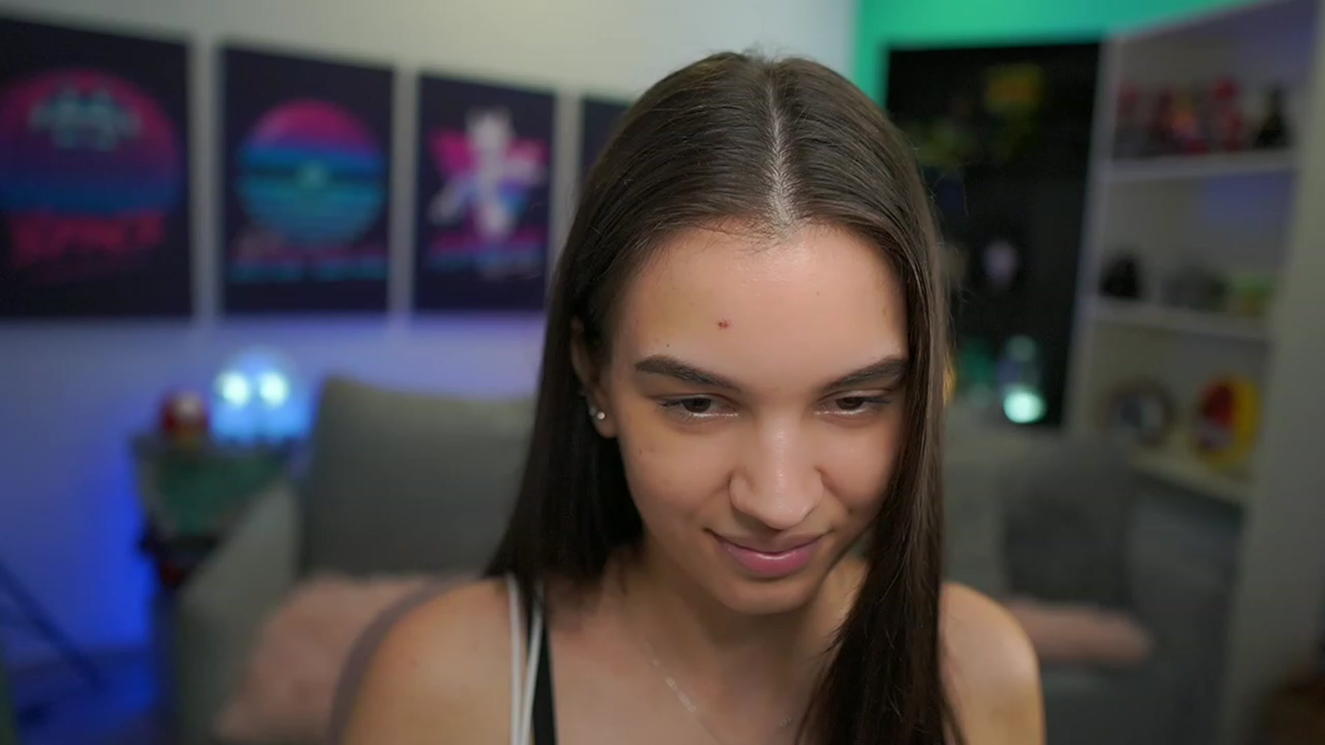 Gallery image thumbnail from Kylie_Quinn's myfreecams stream on, 12/10/2022, 16:33 image 3 of 20