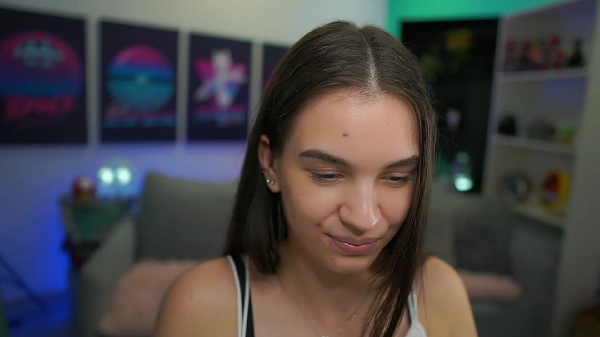 Gallery image thumbnail from Kylie_Quinn's myfreecams stream on, 12/10/2022, 16:33 image 17 of 20