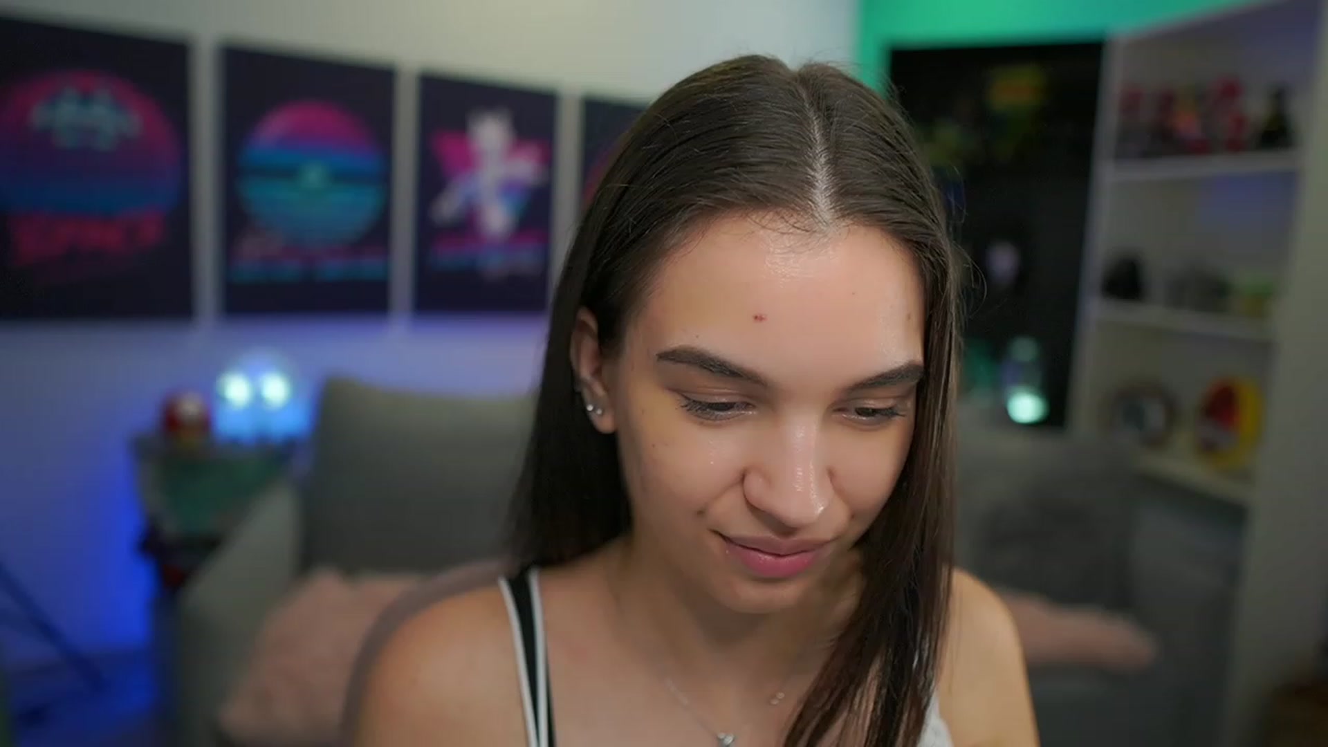 Gallery image thumbnail from Kylie_Quinn's myfreecams stream on, 12/10/2022, 18:04 image 13 of 20