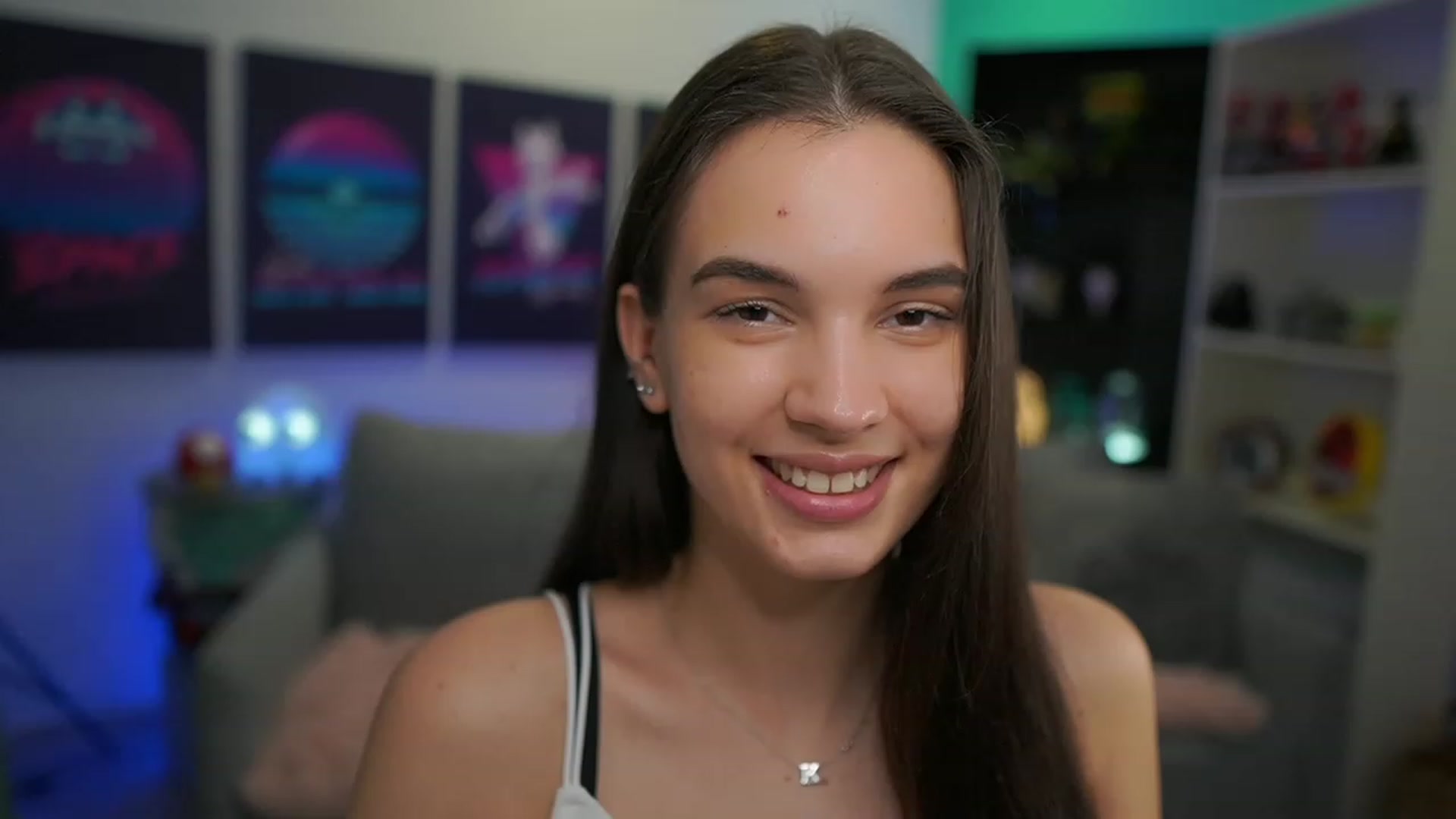 Gallery image thumbnail from Kylie_Quinn's myfreecams stream on, 12/10/2022, 18:04 image 3 of 20