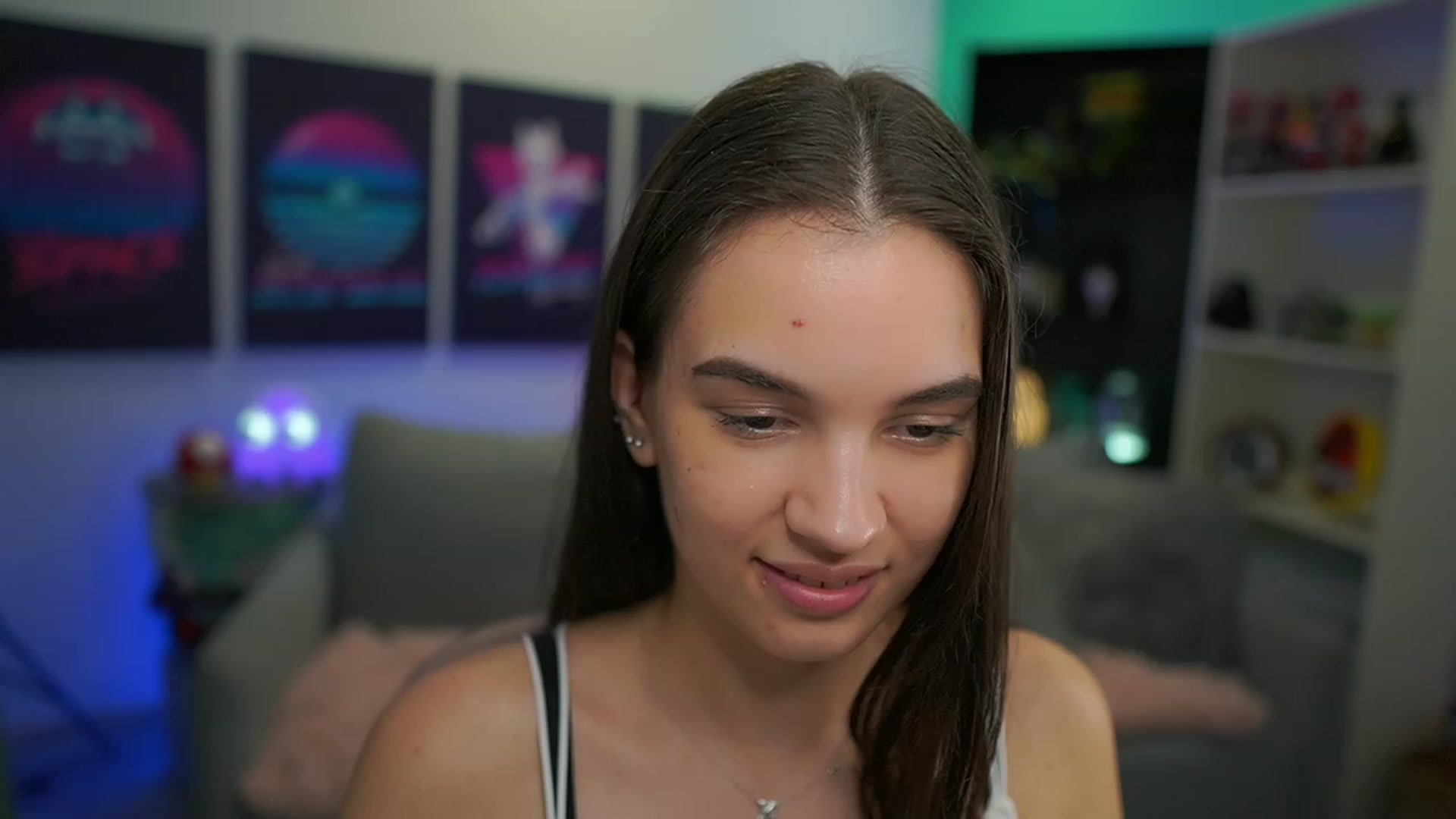 Gallery image thumbnail from Kylie_Quinn's myfreecams stream on, 12/10/2022, 18:04 image 15 of 20
