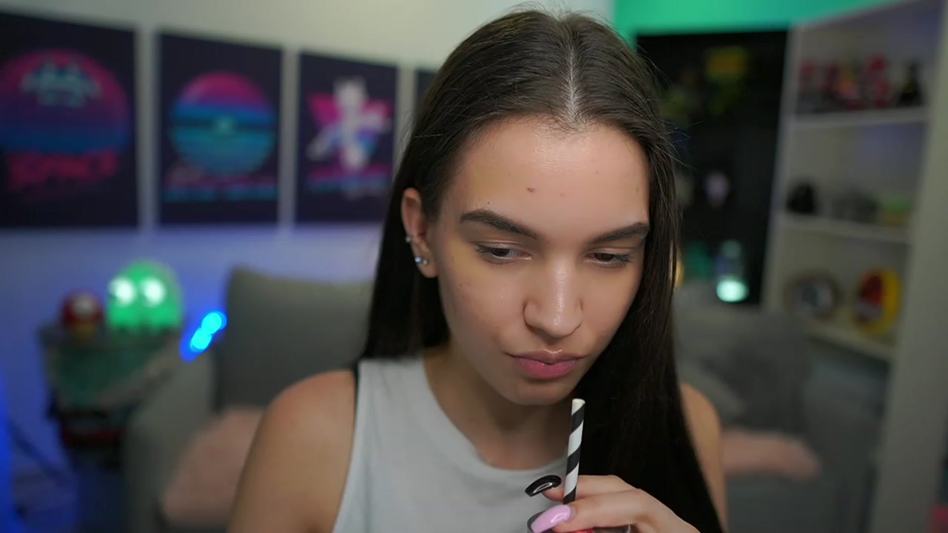 Gallery image thumbnail from Kylie_Quinn's myfreecams stream on, 12/11/2022, 12:22 image 18 of 20