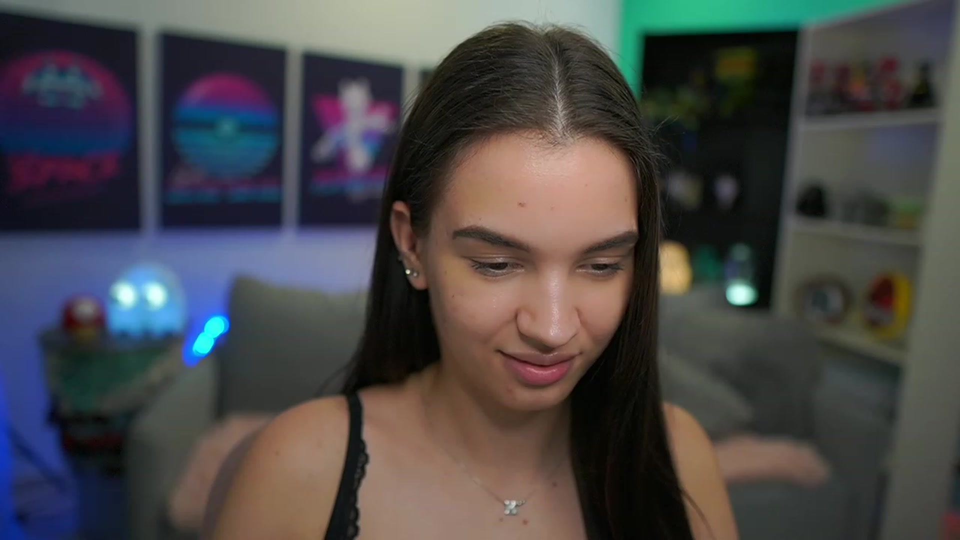 Gallery image thumbnail from Kylie_Quinn's myfreecams stream on, 12/11/2022, 14:18 image 18 of 20