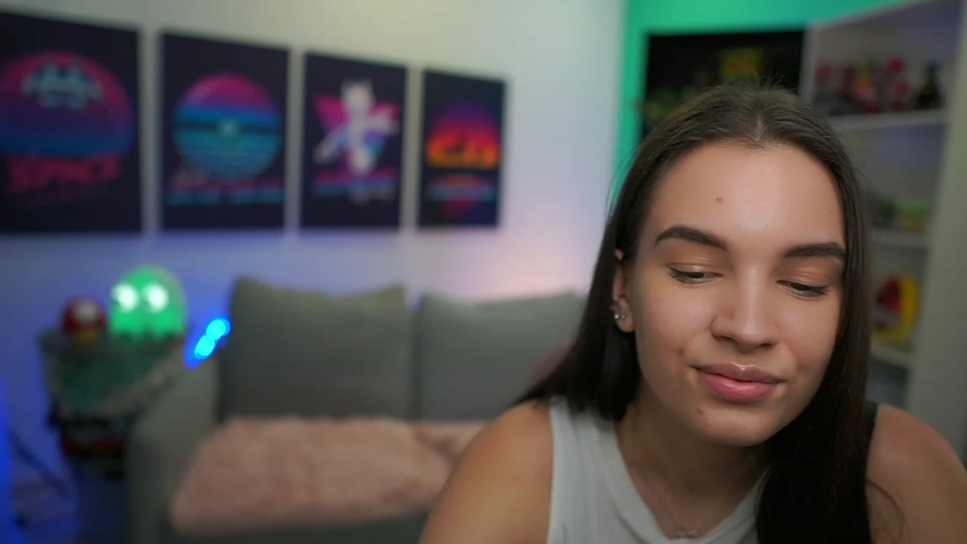 Gallery image thumbnail from Kylie_Quinn's myfreecams stream on, 12/11/2022, 14:18 image 5 of 20