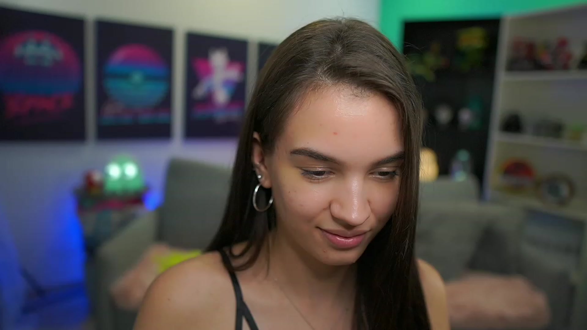 Gallery image thumbnail from Kylie_Quinn's myfreecams stream on, 12/15/2022, 24:08 image 4 of 20