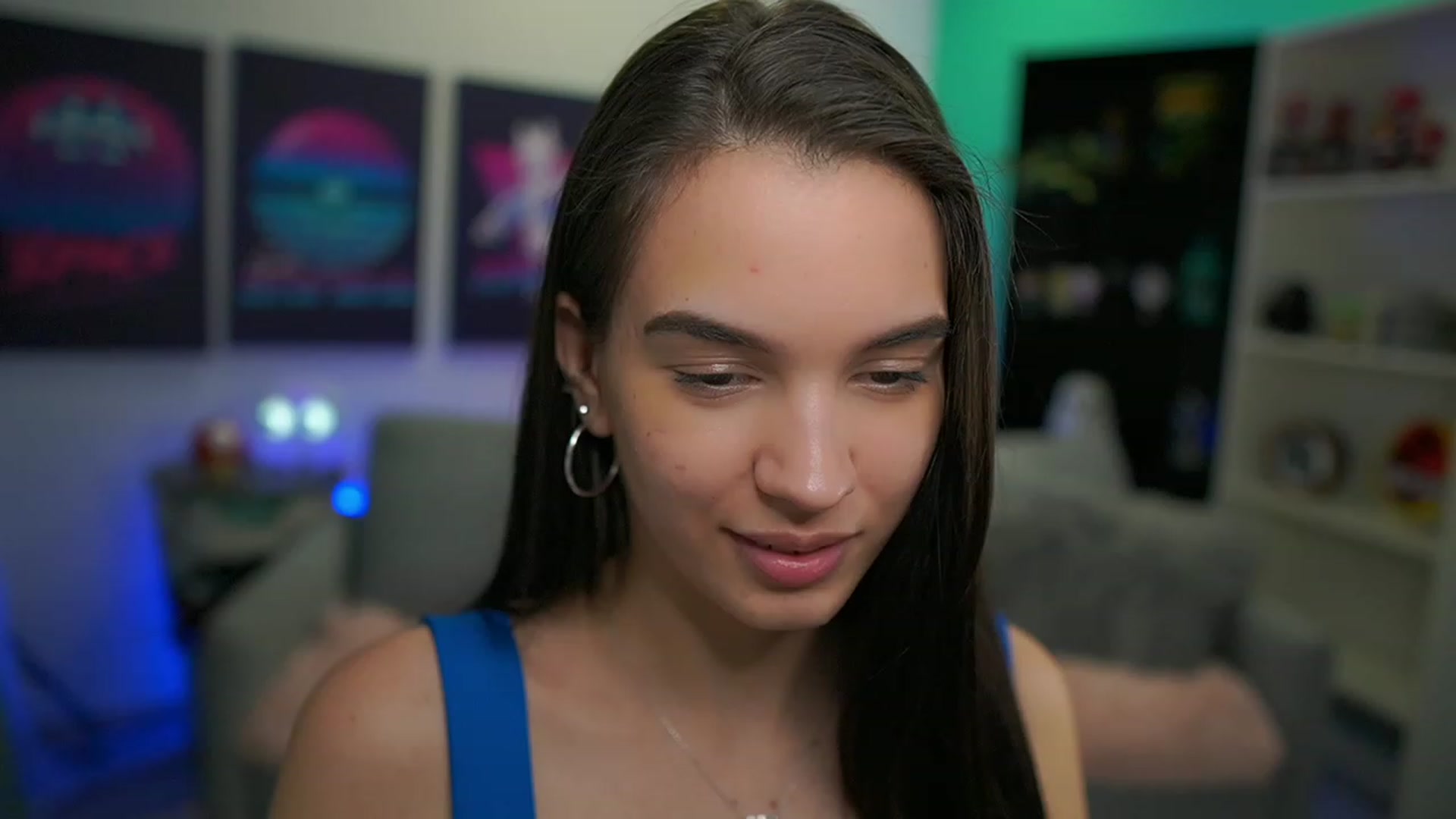 Gallery image thumbnail from Kylie_Quinn's myfreecams stream on, 12/16/2022, 08:06 image 9 of 20