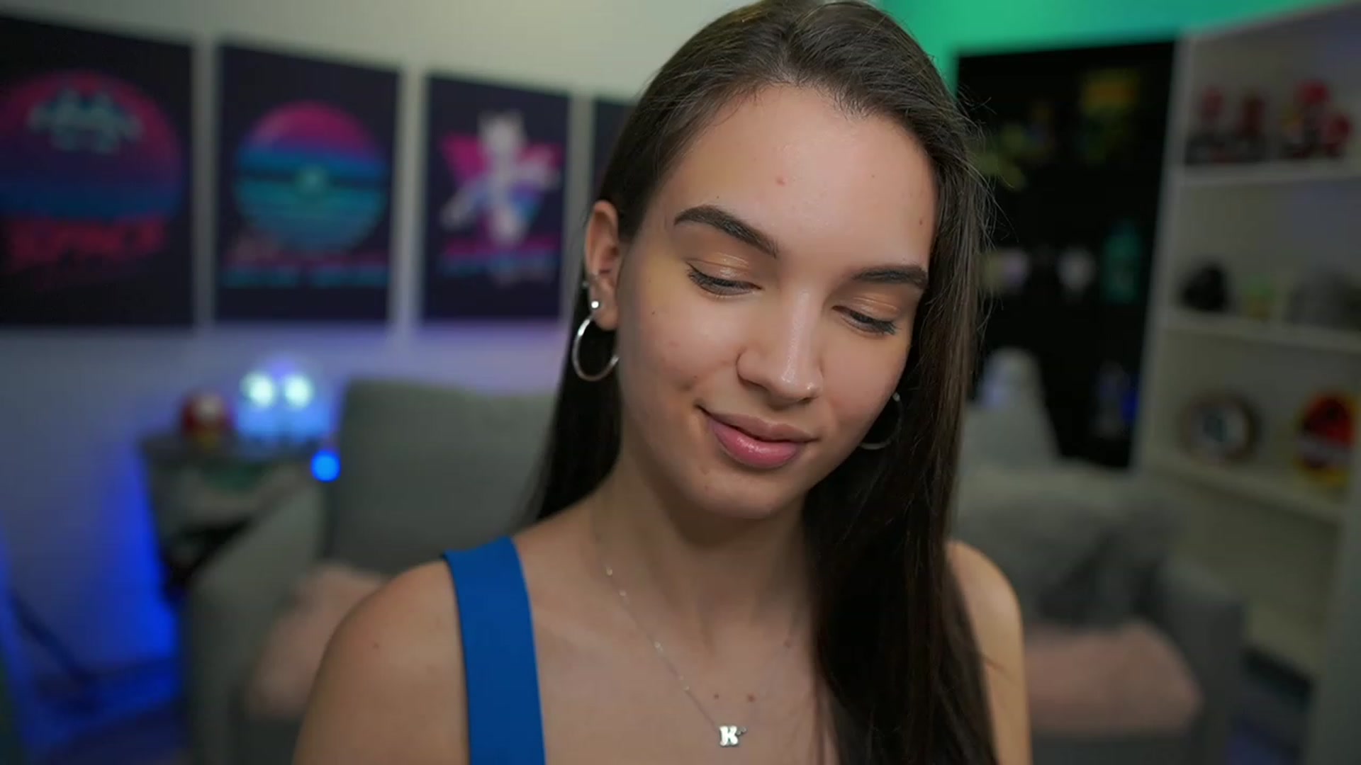 Gallery image thumbnail from Kylie_Quinn's myfreecams stream on, 12/16/2022, 08:06 image 14 of 20