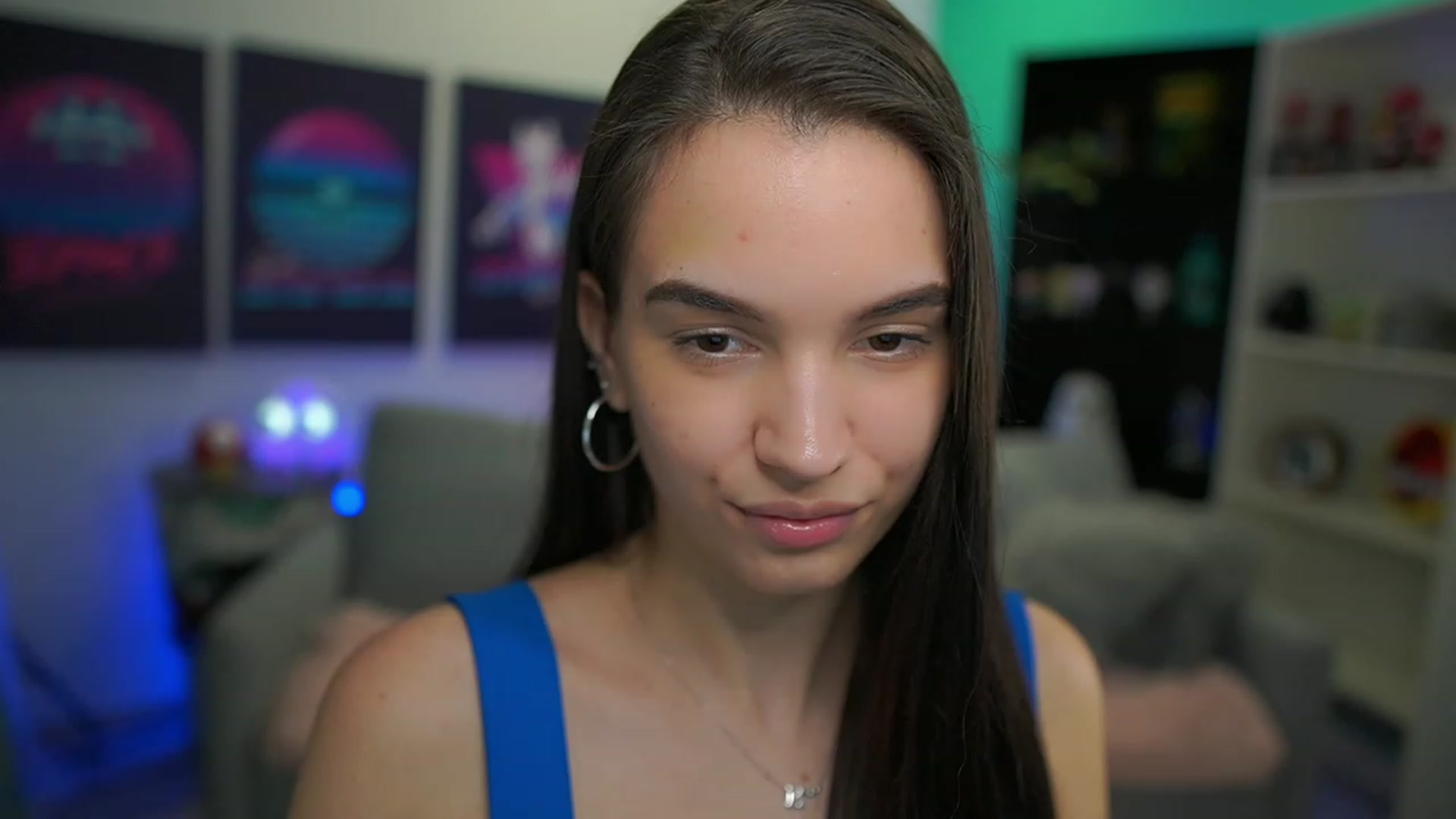 Gallery image thumbnail from Kylie_Quinn's myfreecams stream on, 12/16/2022, 08:39 image 5 of 20