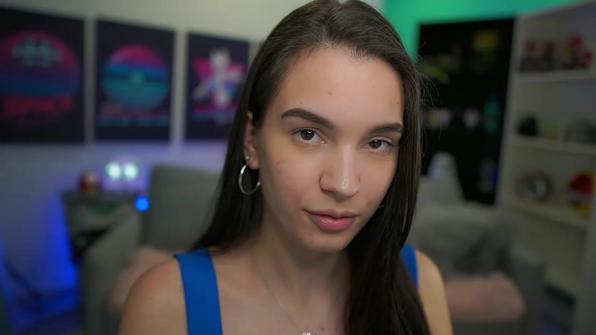 Gallery image thumbnail from Kylie_Quinn's myfreecams stream on, 12/16/2022, 08:39 image 18 of 20