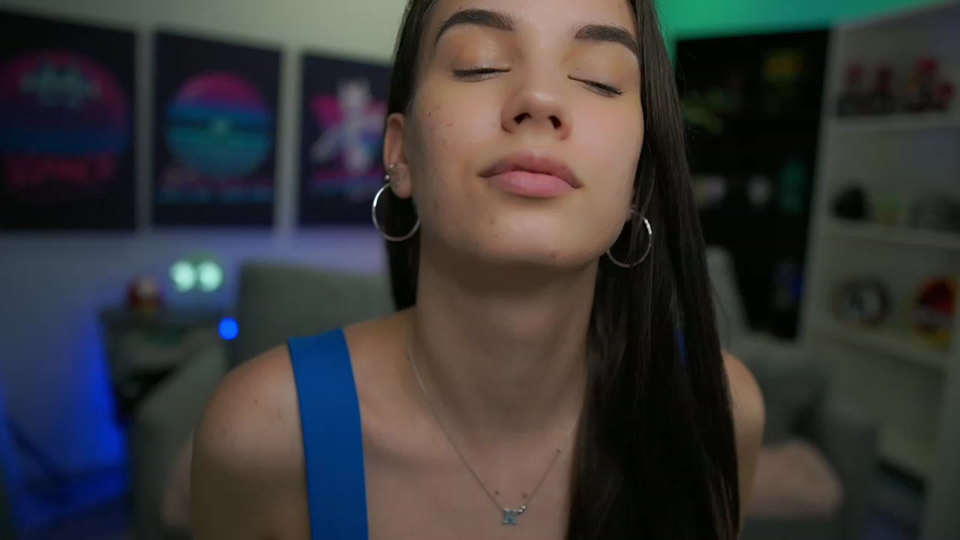 Gallery image thumbnail from Kylie_Quinn's myfreecams stream on, 12/16/2022, 12:11 image 7 of 20