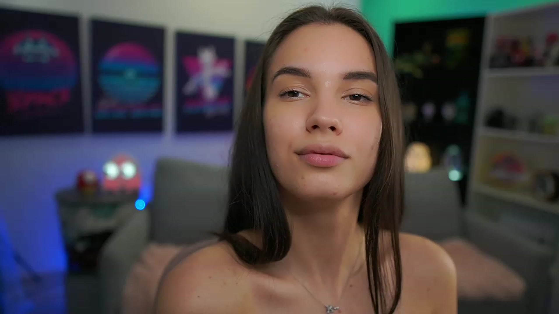 Gallery image thumbnail from Kylie_Quinn's myfreecams stream on, 12/17/2022, 11:54 image 18 of 20