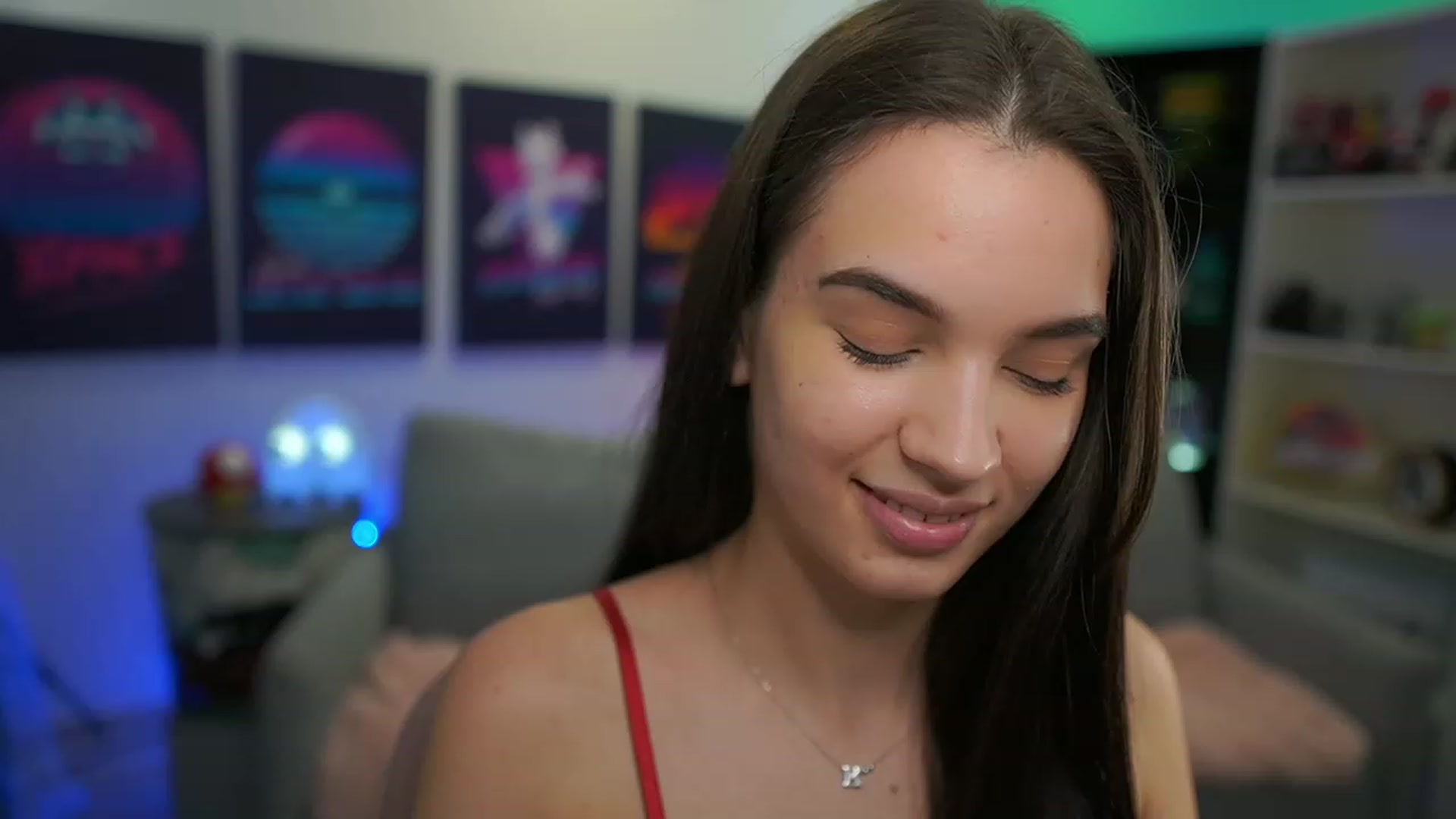 Gallery image thumbnail from Kylie_Quinn's myfreecams stream on, 12/17/2022, 11:54 image 16 of 20