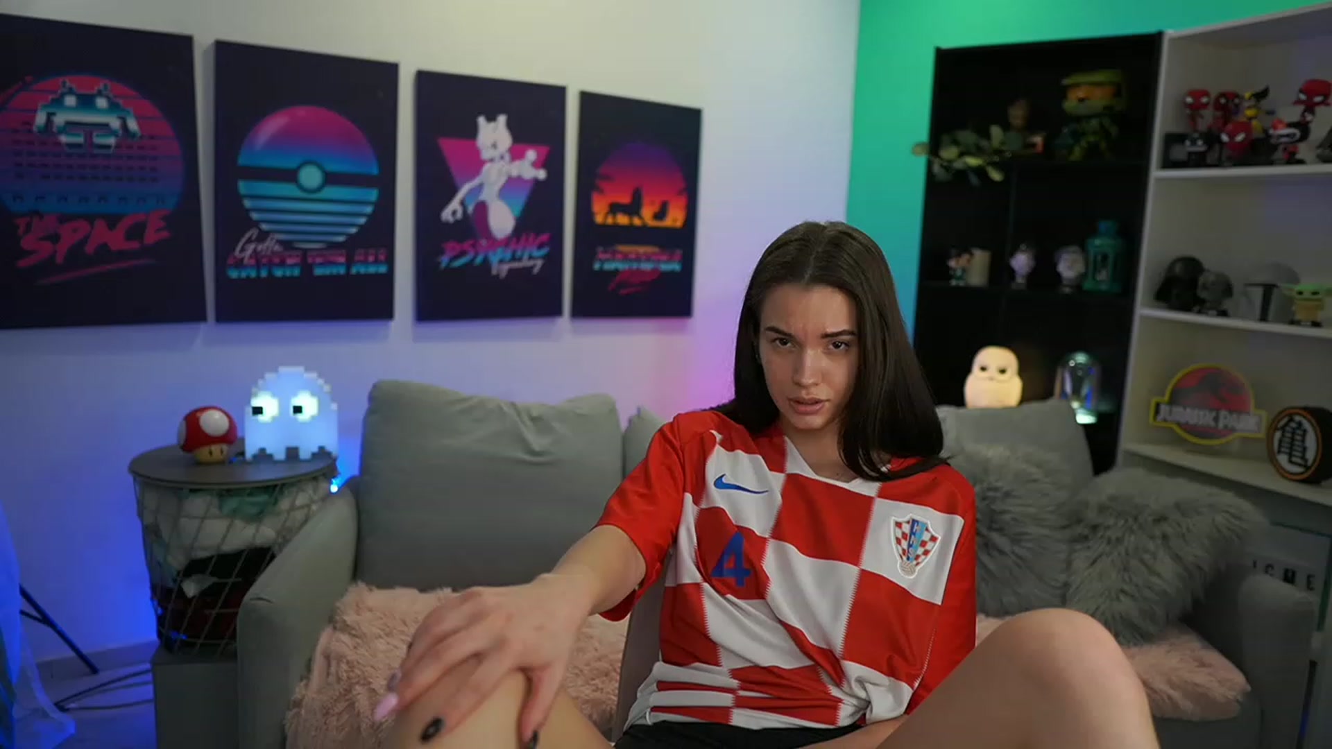 Gallery image thumbnail from Kylie_Quinn's myfreecams stream on, 12/17/2022, 14:57 image 2 of 20