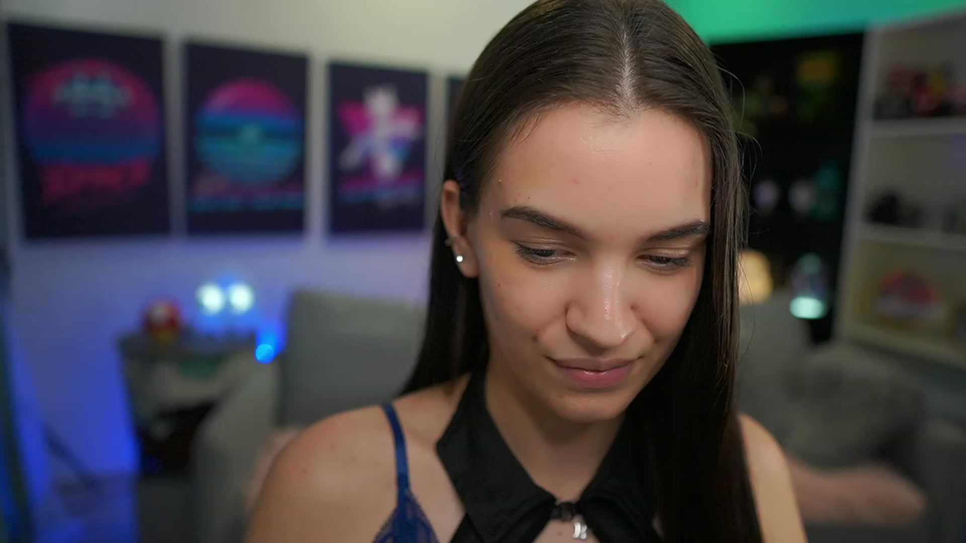 Gallery image thumbnail from Kylie_Quinn's myfreecams stream on, 12/18/2022, 13:11 image 5 of 20