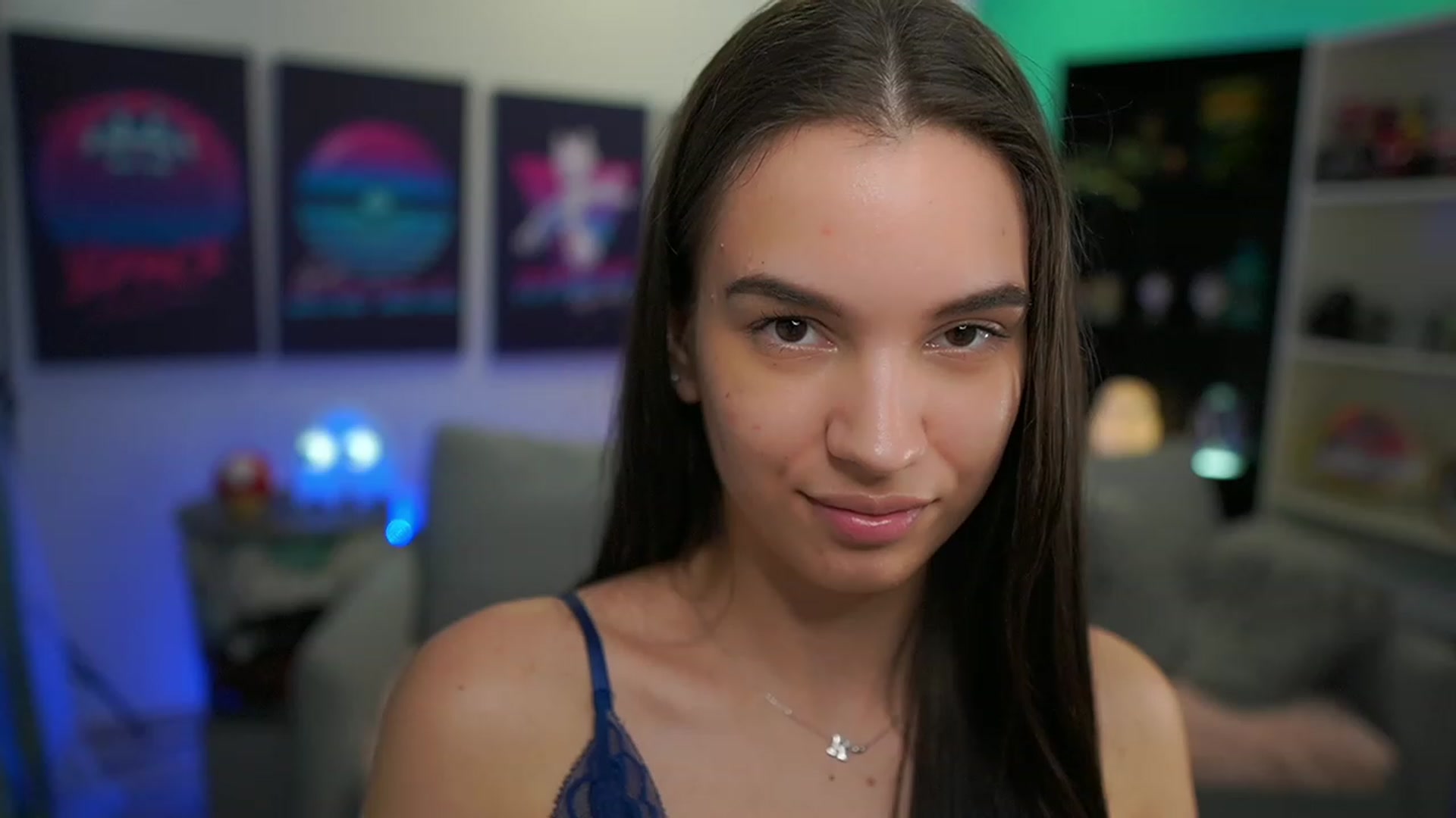 Gallery image thumbnail from Kylie_Quinn's myfreecams stream on, 12/18/2022, 13:11 image 19 of 20