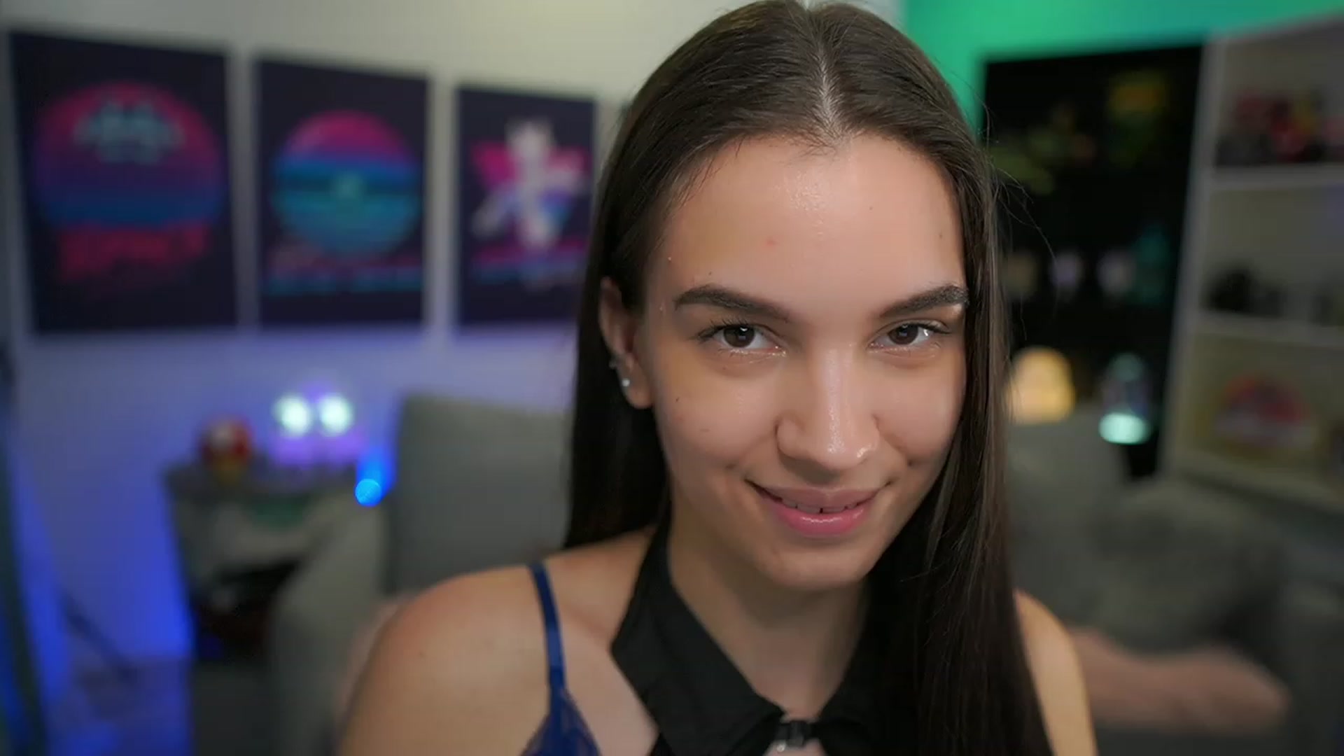 Gallery image thumbnail from Kylie_Quinn's myfreecams stream on, 12/18/2022, 13:11 image 12 of 20