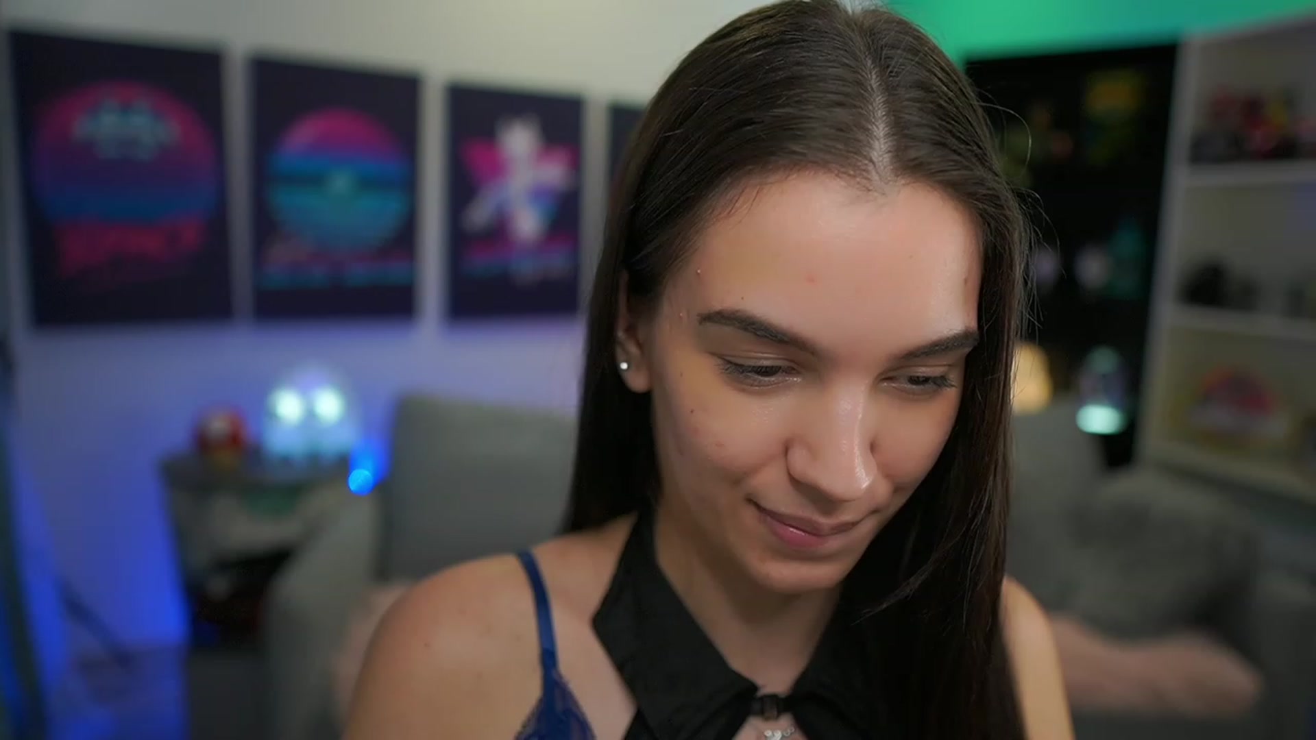 Gallery image thumbnail from Kylie_Quinn's myfreecams stream on, 12/18/2022, 13:11 image 2 of 20