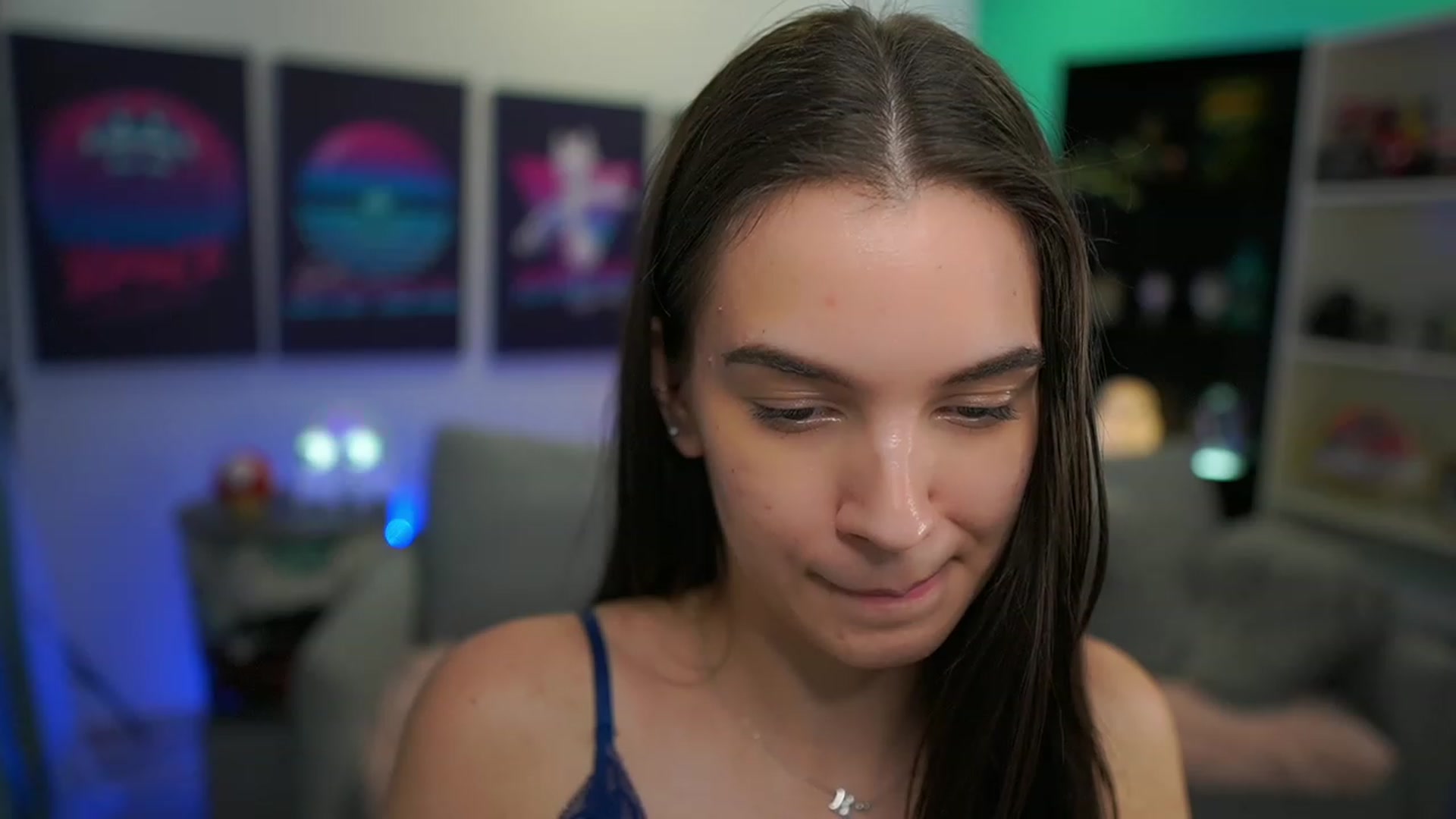 Gallery image thumbnail from Kylie_Quinn's myfreecams stream on, 12/18/2022, 13:11 image 18 of 20