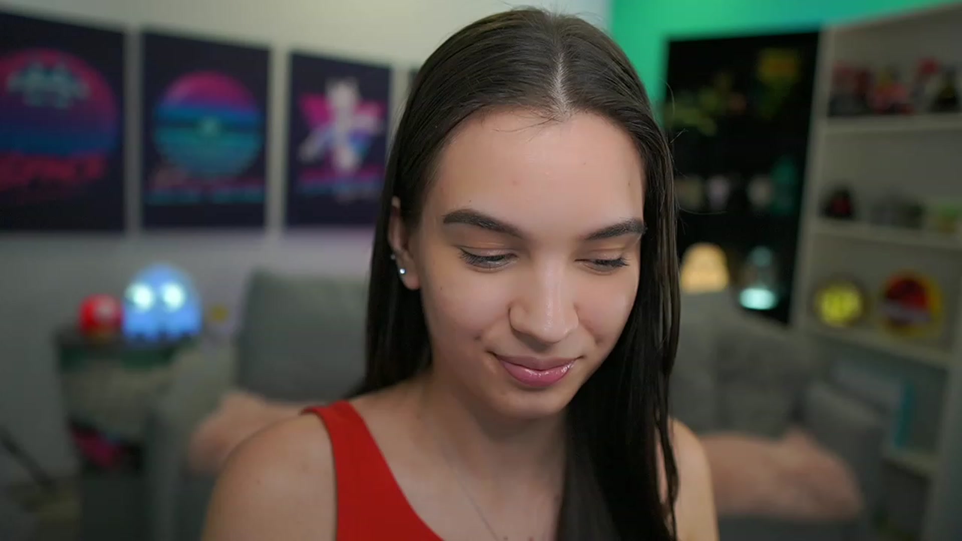 Gallery image thumbnail from Kylie_Quinn's myfreecams stream on, 12/19/2022, 19:28 image 3 of 20