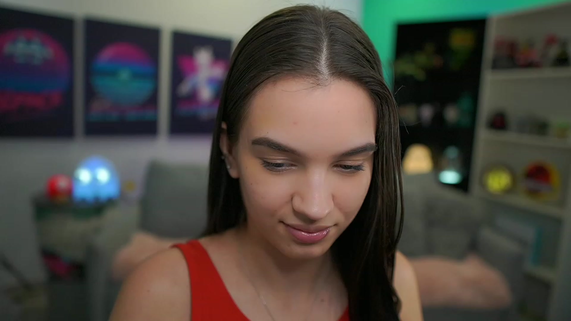 Gallery image thumbnail from Kylie_Quinn's myfreecams stream on, 12/19/2022, 19:28 image 4 of 20