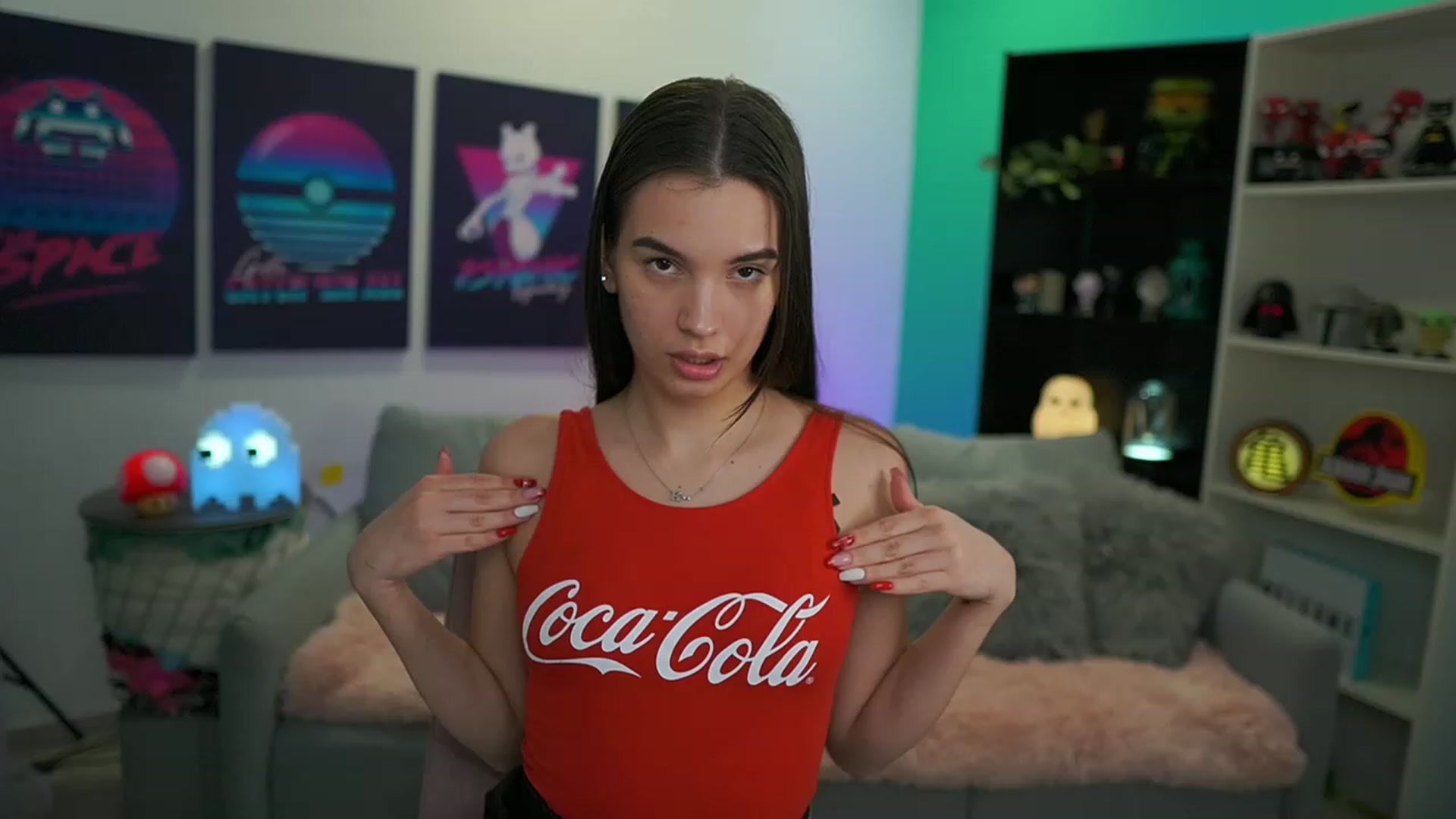 Gallery image thumbnail from Kylie_Quinn's myfreecams stream on, 12/19/2022, 19:28 image 14 of 20