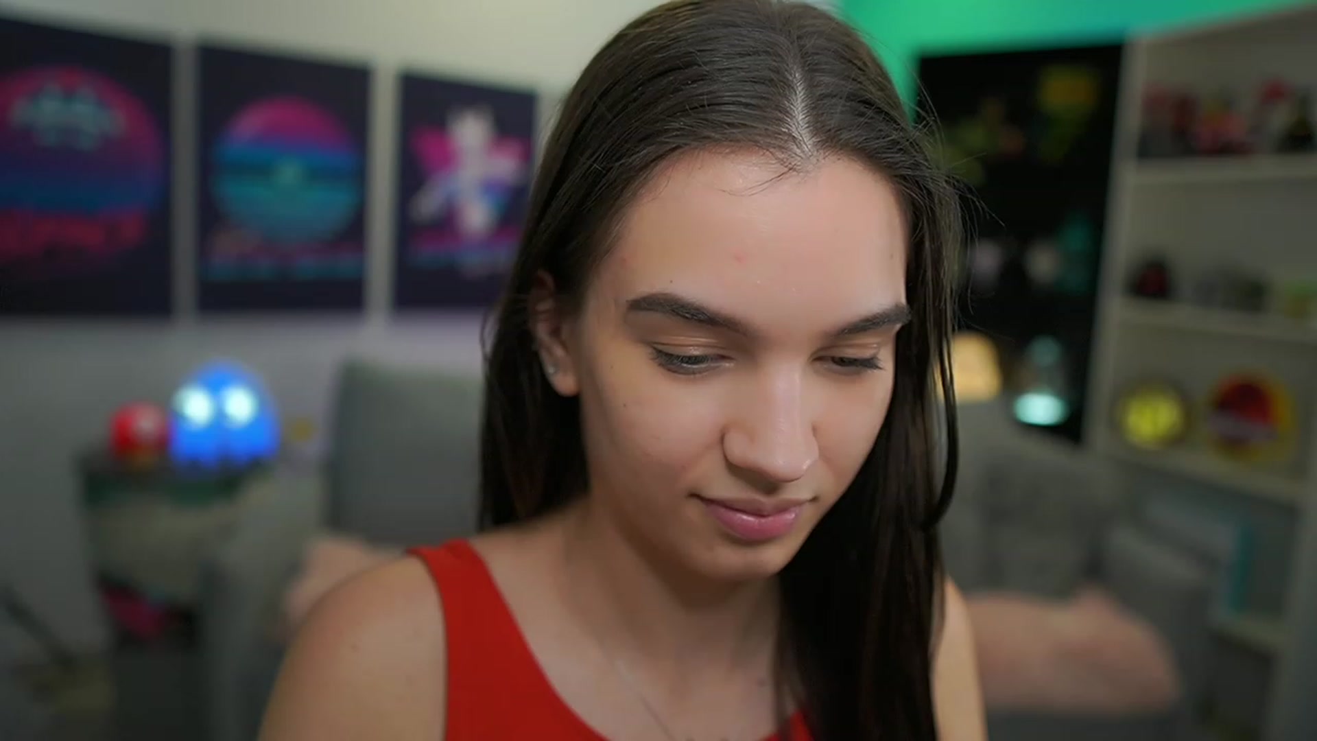 Gallery image thumbnail from Kylie_Quinn's myfreecams stream on, 12/19/2022, 20:27 image 14 of 20