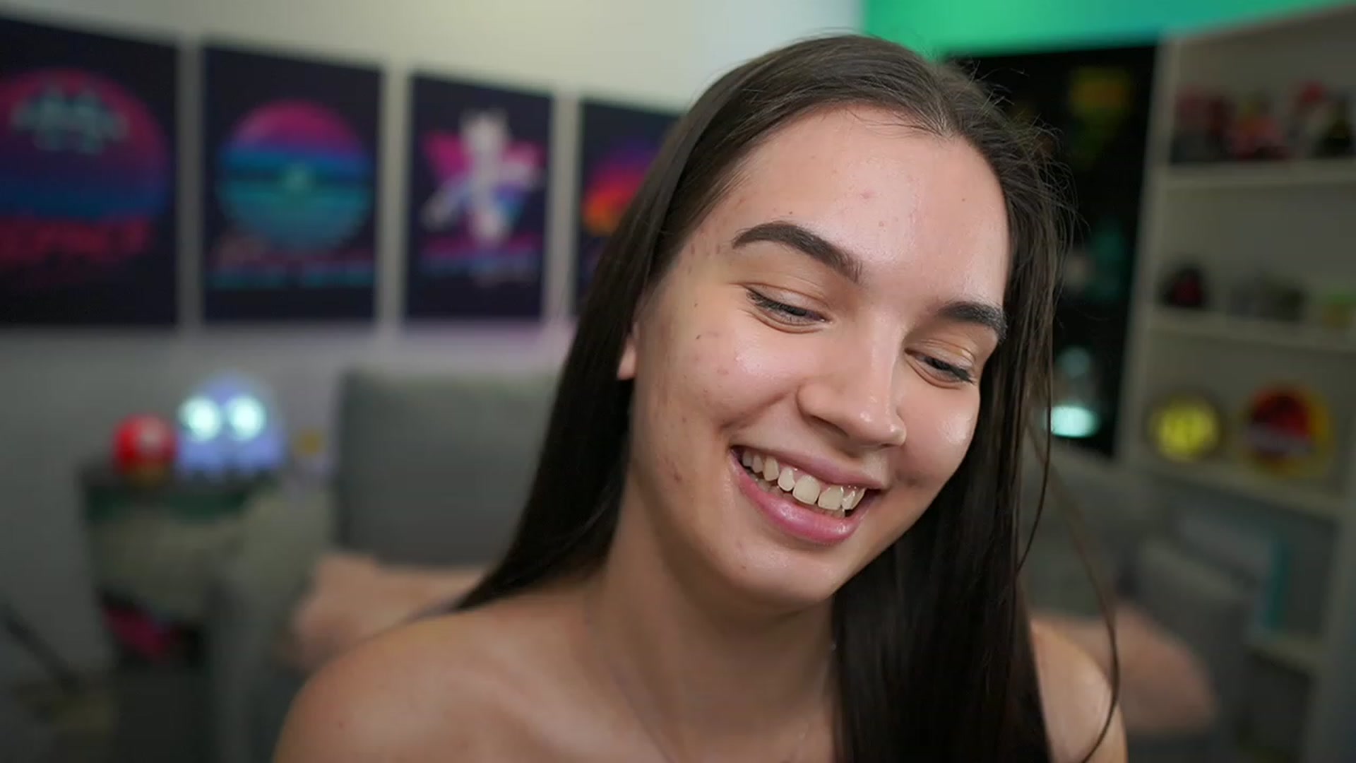 Gallery image thumbnail from Kylie_Quinn's myfreecams stream on, 12/19/2022, 20:27 image 2 of 20