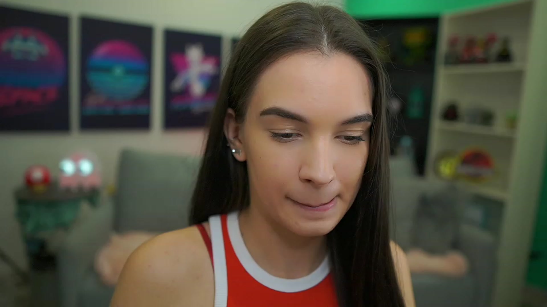 Gallery image thumbnail from Kylie_Quinn's myfreecams stream on, 12/23/2022, 24:16 image 14 of 20