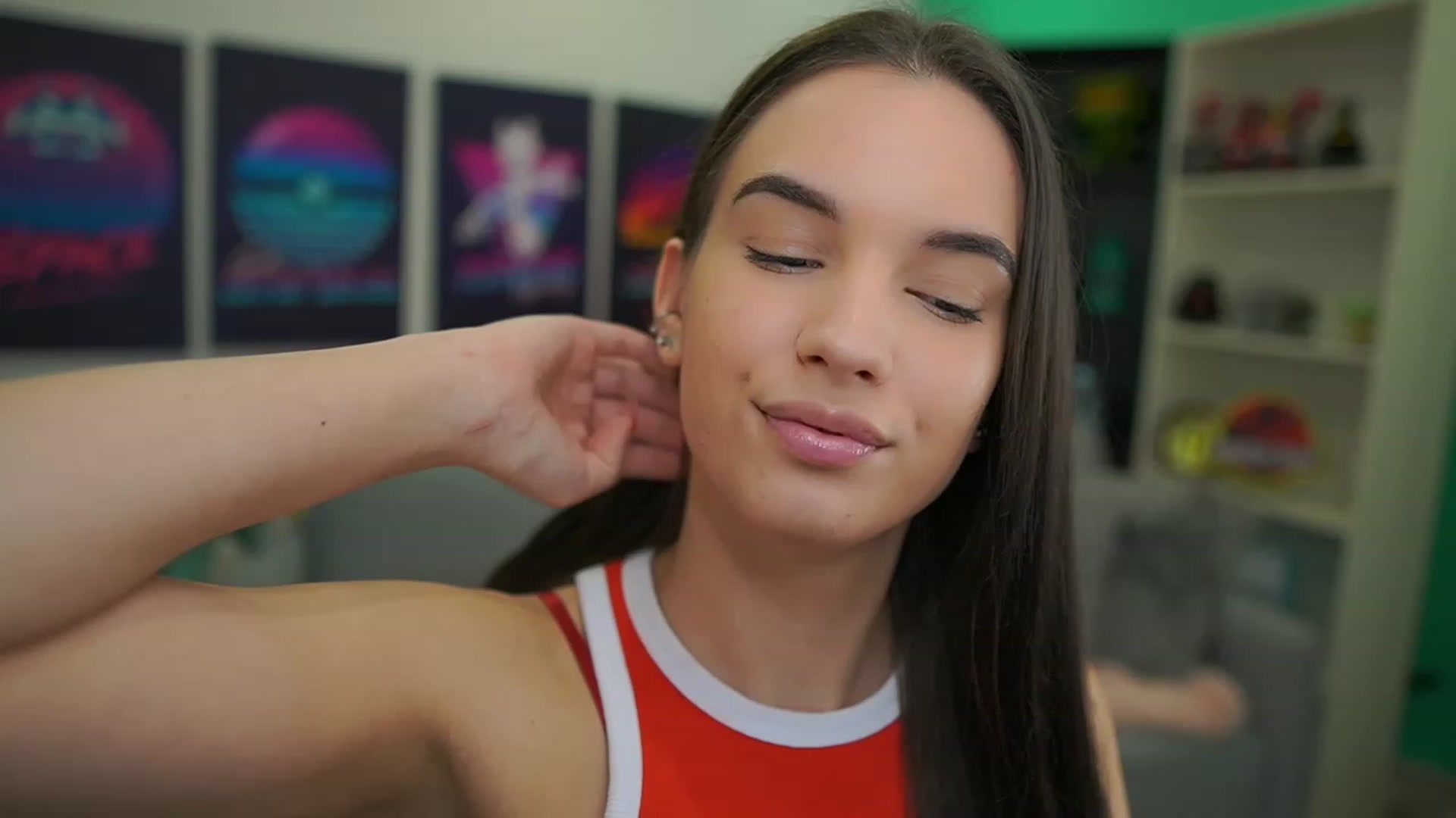 Gallery image thumbnail from Kylie_Quinn's myfreecams stream on, 12/23/2022, 24:16 image 1 of 20