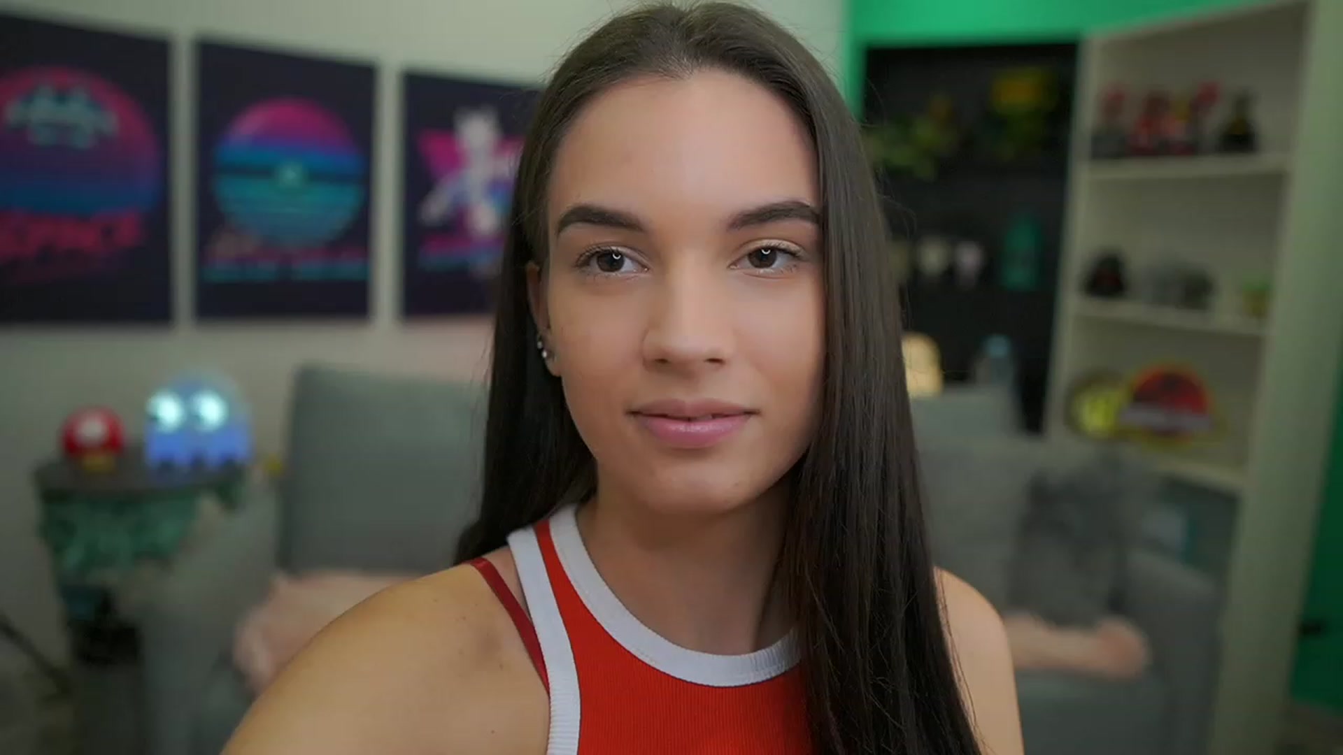 Gallery image thumbnail from Kylie_Quinn's myfreecams stream on, 12/23/2022, 24:16 image 8 of 20