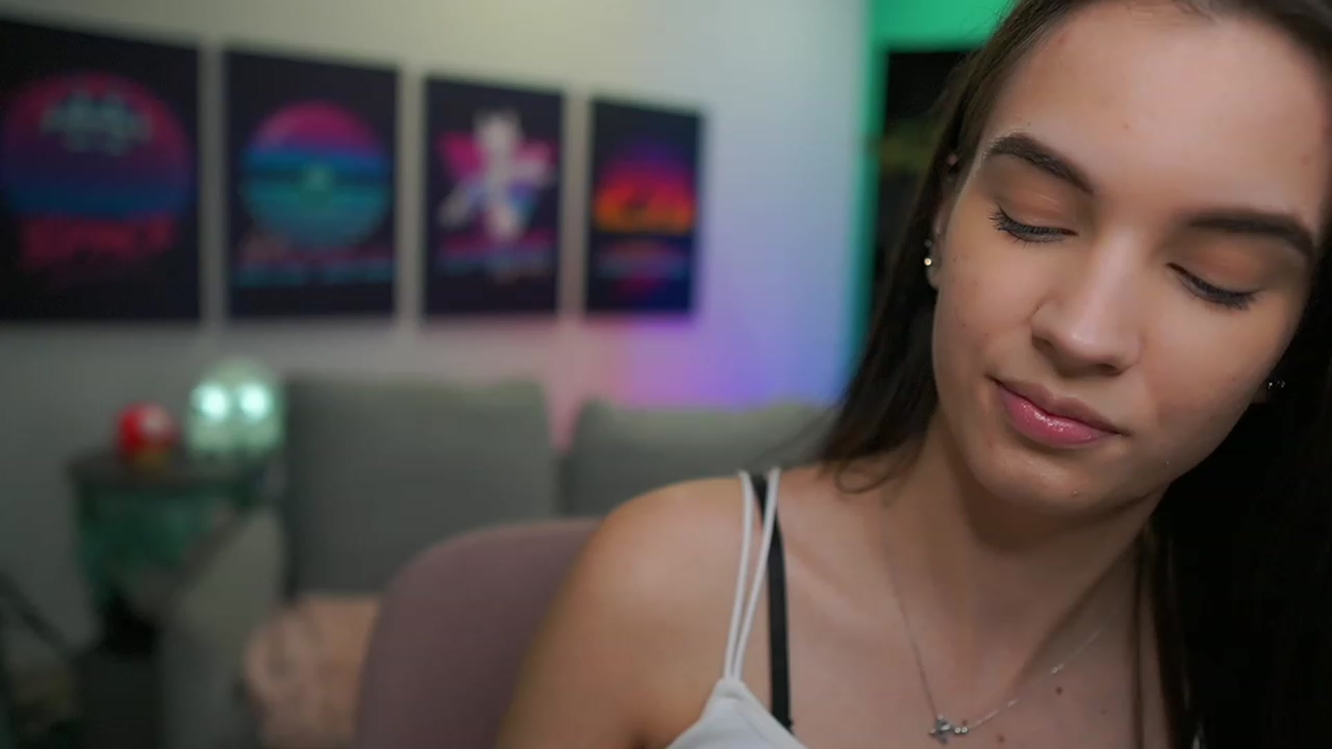 Gallery image thumbnail from Kylie_Quinn's myfreecams stream on, 12/27/2022, 22:19 image 17 of 20