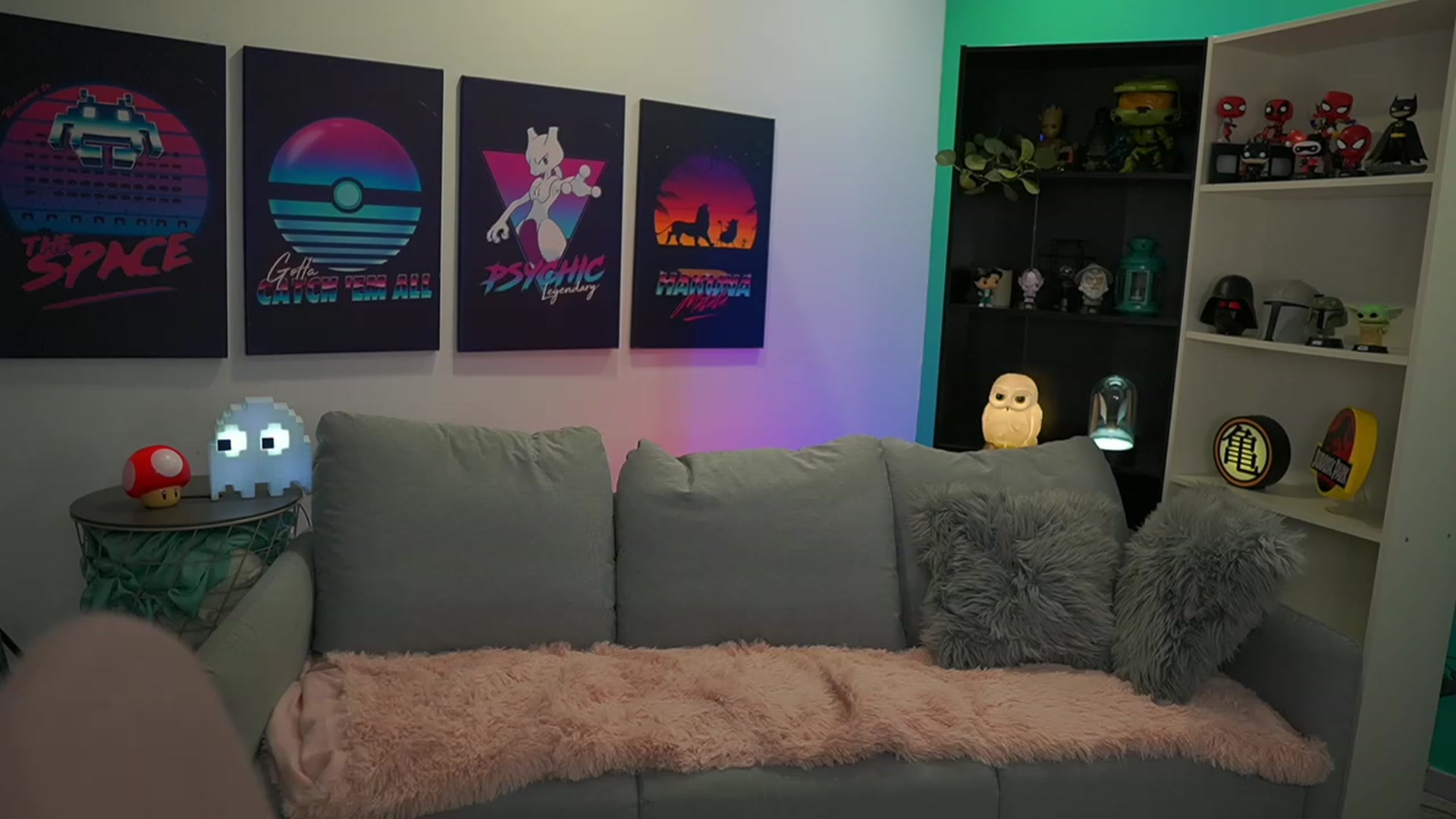 Gallery image thumbnail from Kylie_Quinn's myfreecams stream on, 12/27/2022, 22:58 image 10 of 20