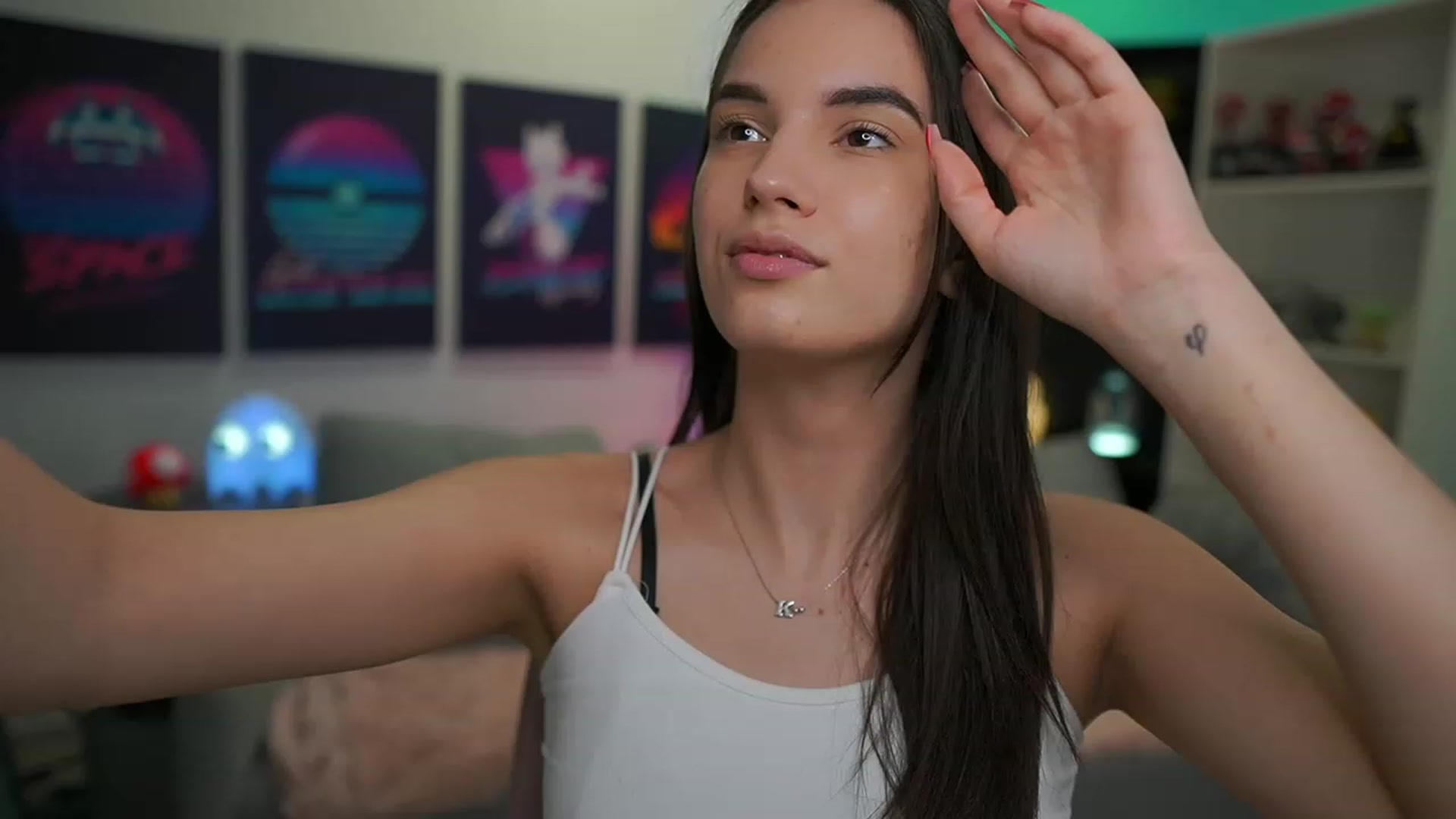 Gallery image thumbnail from Kylie_Quinn's myfreecams stream on, 12/27/2022, 22:58 image 4 of 20